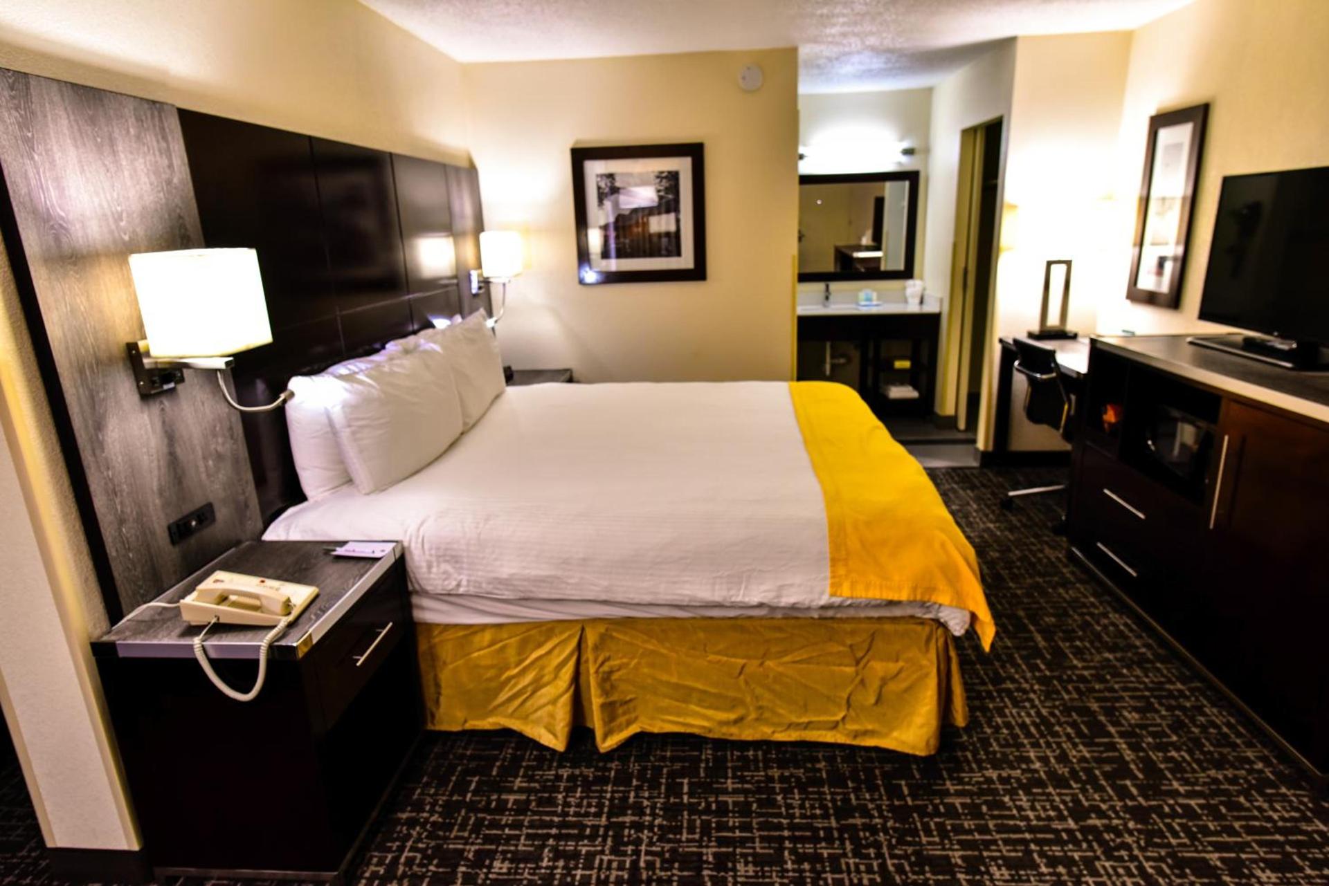 New Hope Inn & Suites photo 25