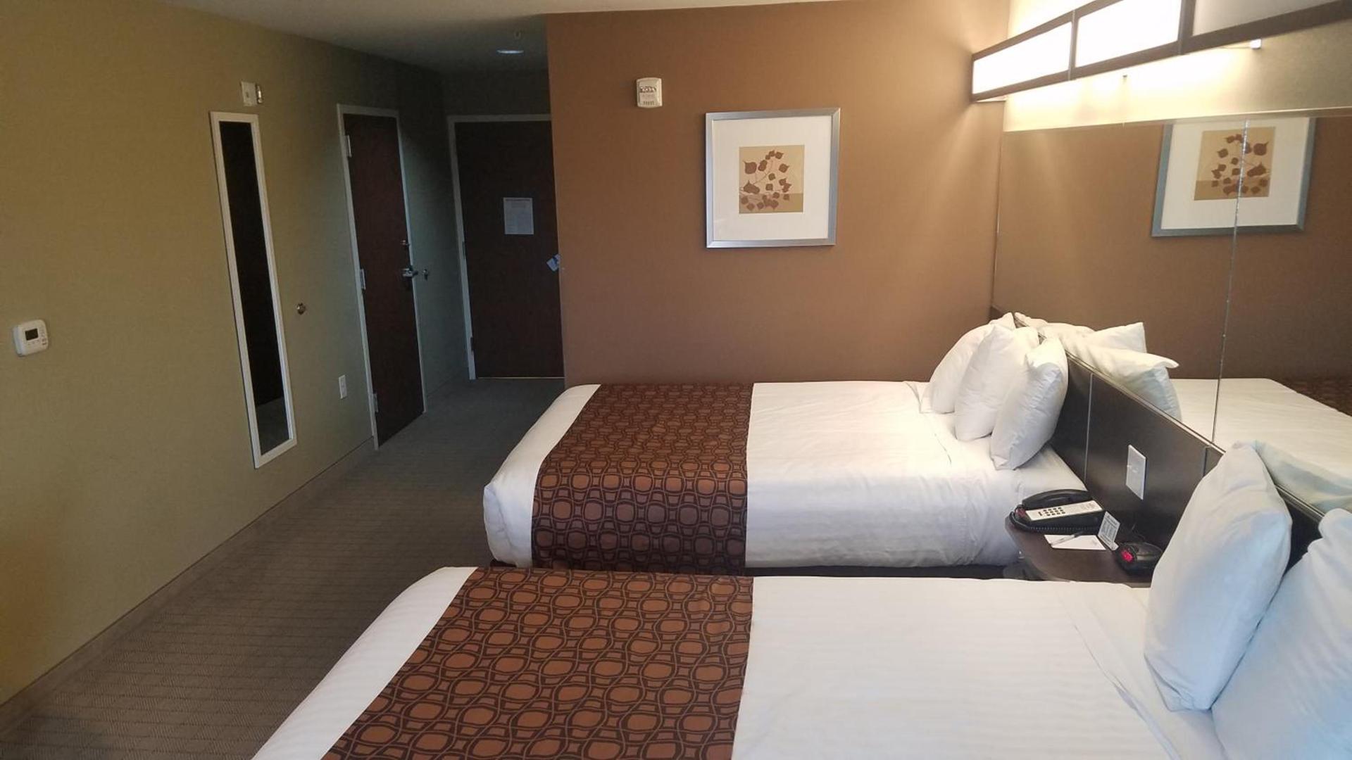 Microtel Inn & Suites by Wyndham photo 39