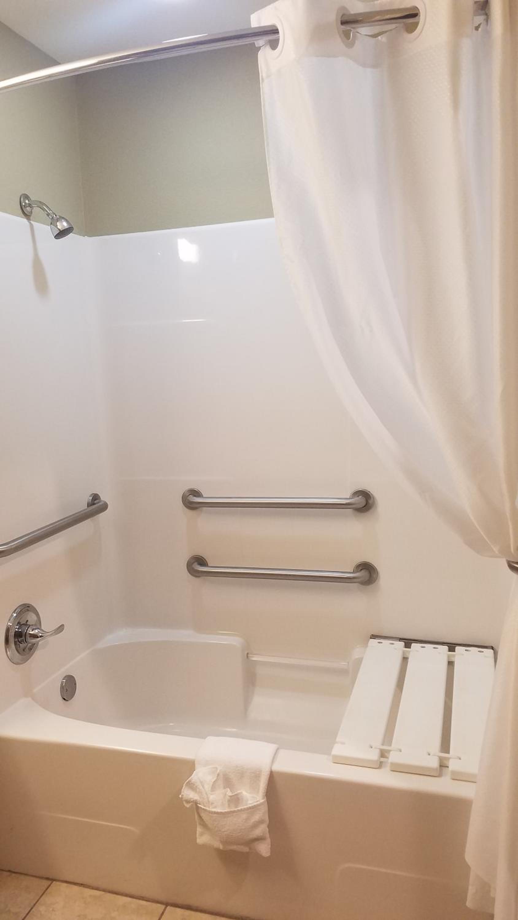 Microtel Inn & Suites by Wyndham photo 34