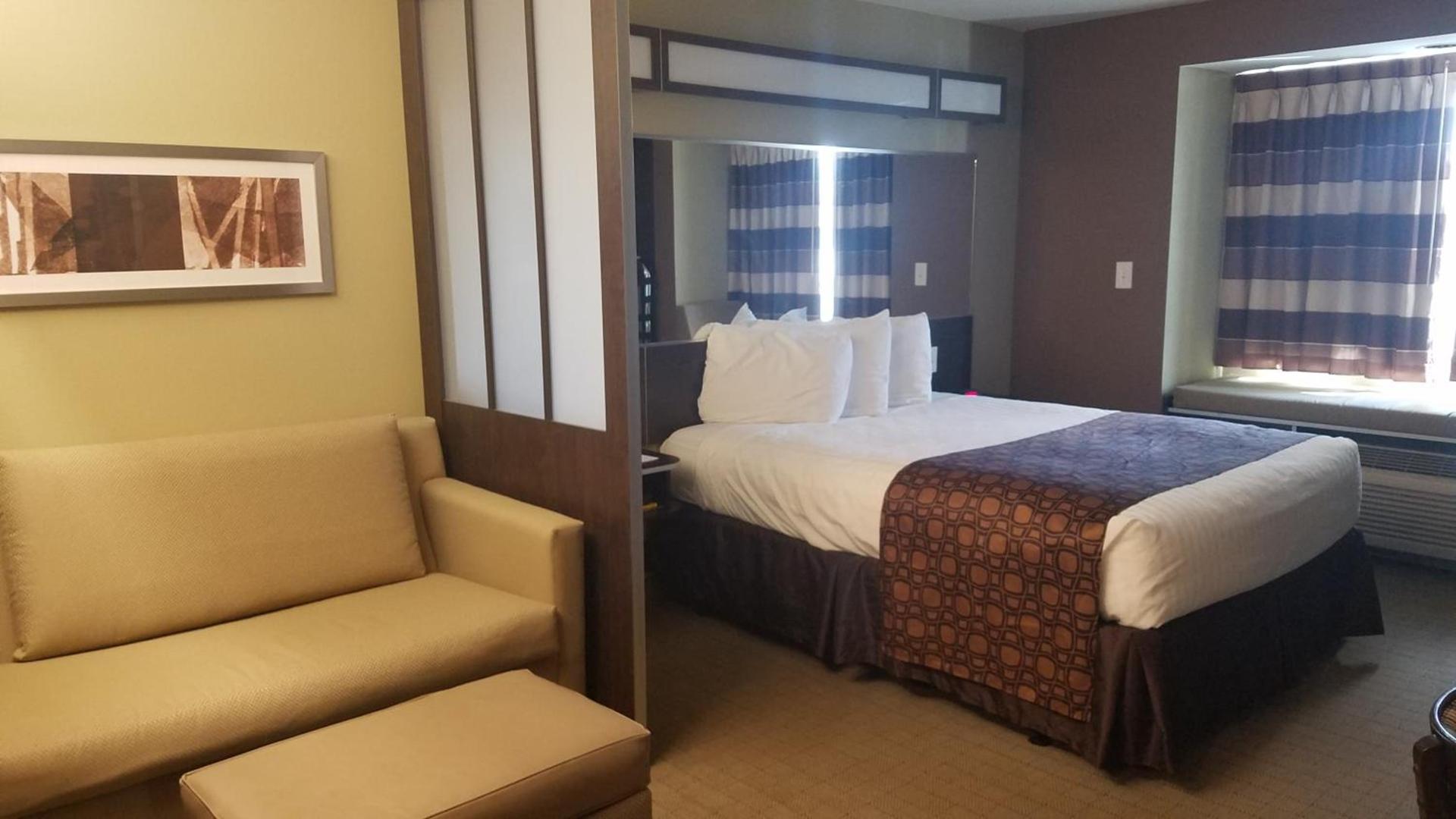 Microtel Inn & Suites by Wyndham photo 35