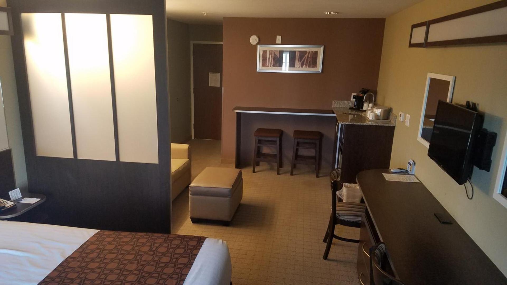 Microtel Inn & Suites by Wyndham photo 31