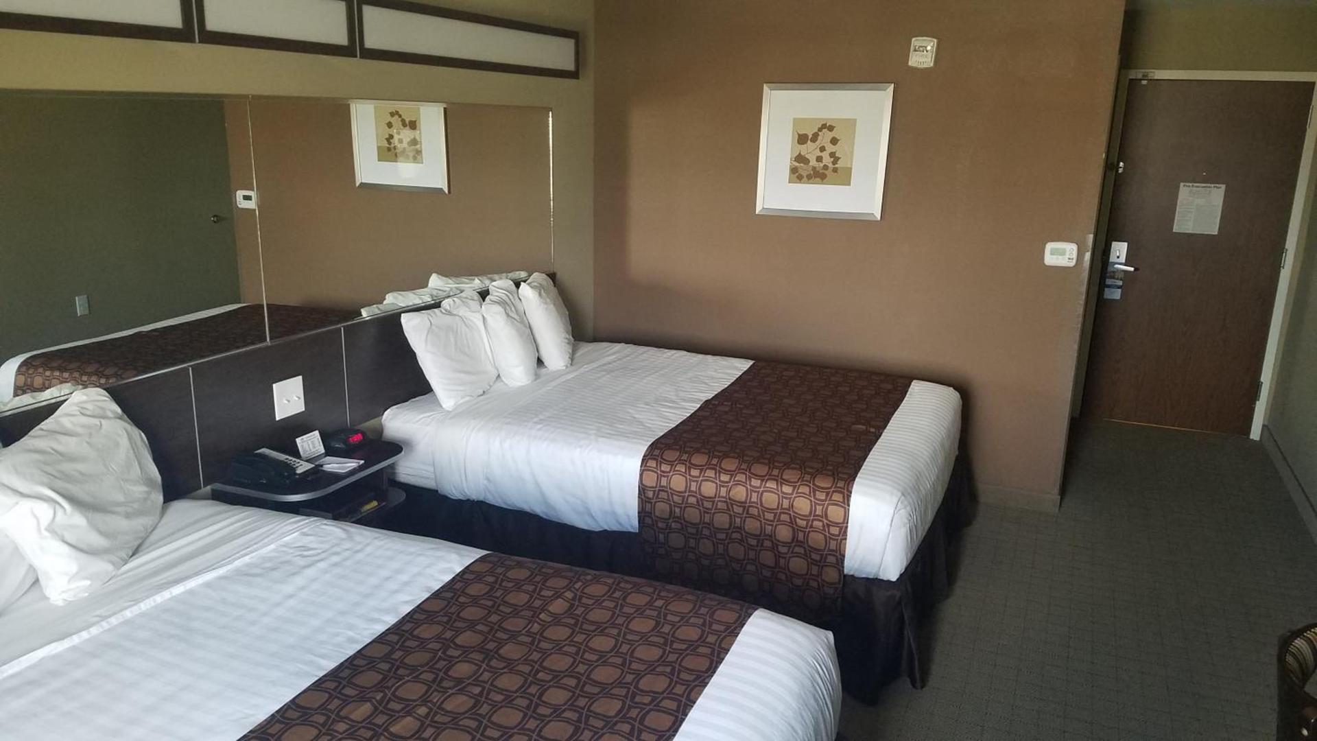 Microtel Inn & Suites by Wyndham photo 27