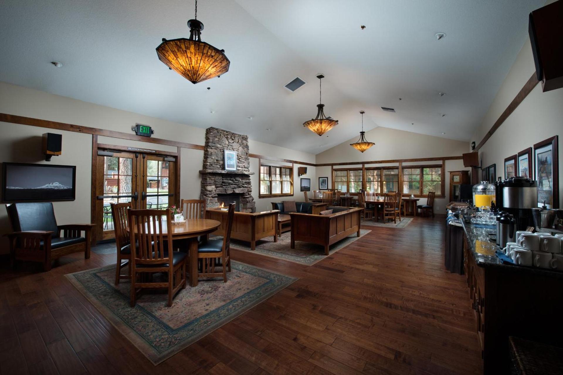 FivePine Lodge photo 17