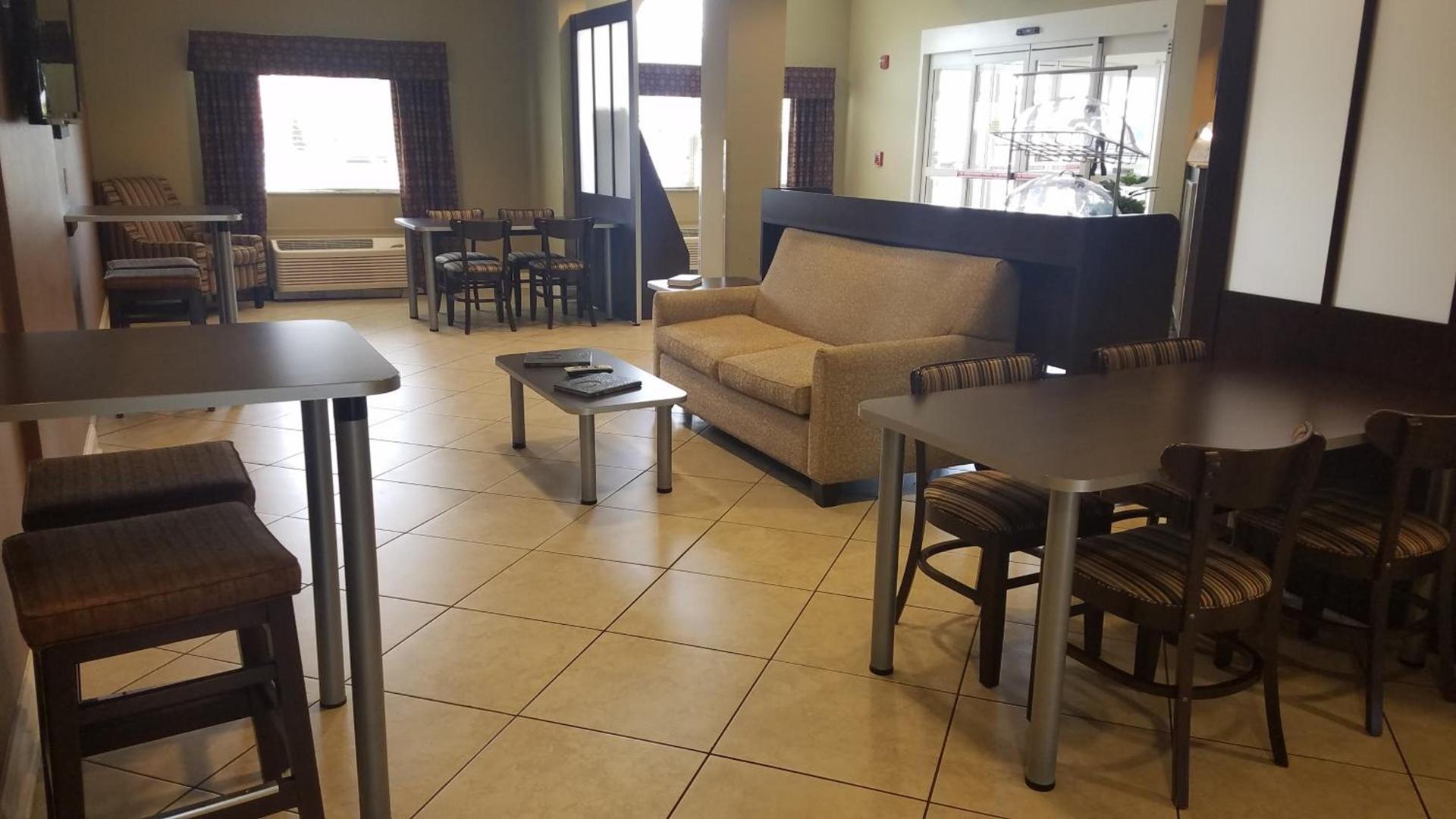 Microtel Inn & Suites by Wyndham photo 18