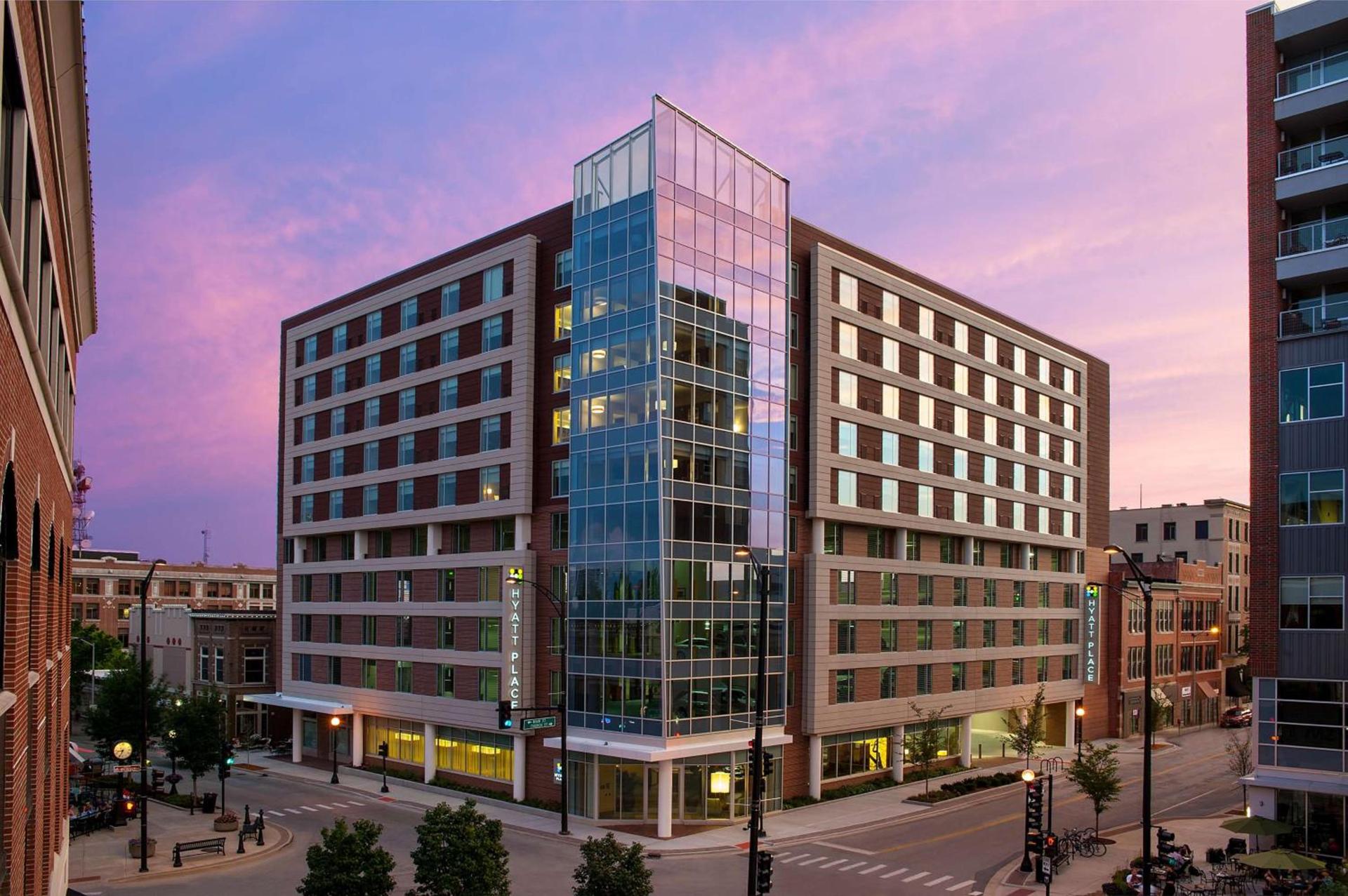 Hyatt Place Champaign/Urbana photo 9