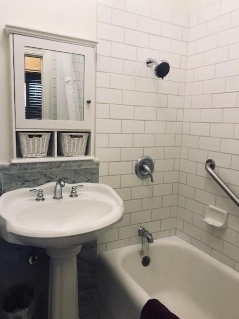 Mayflower Hotel photo 14