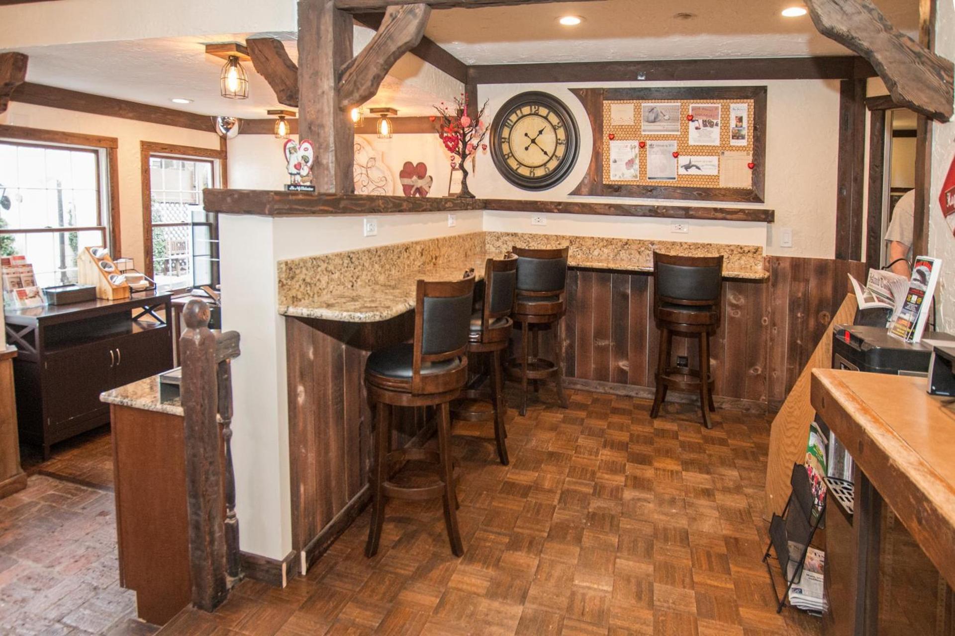 Auld Holland Inn photo 30