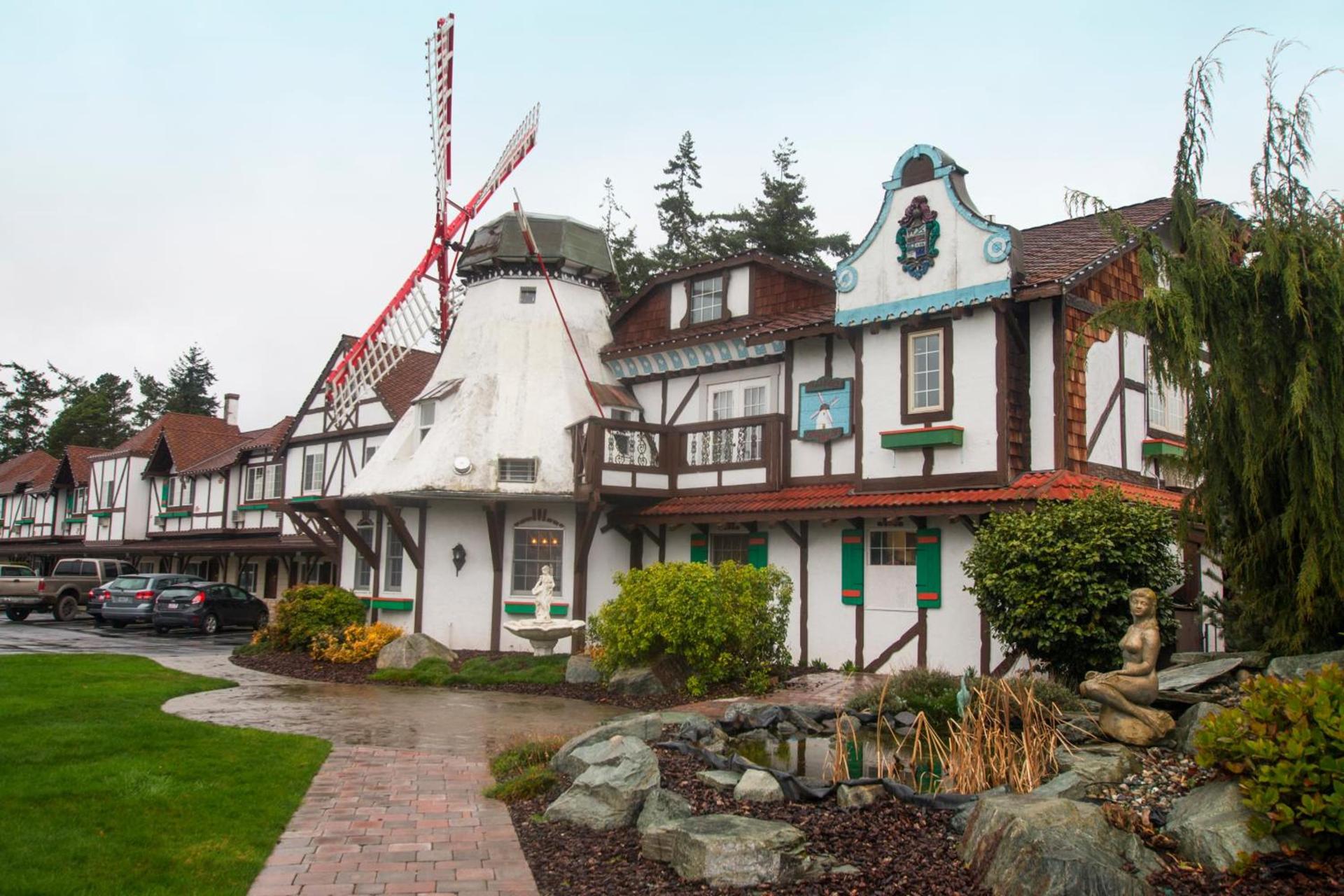 Auld Holland Inn photo 12