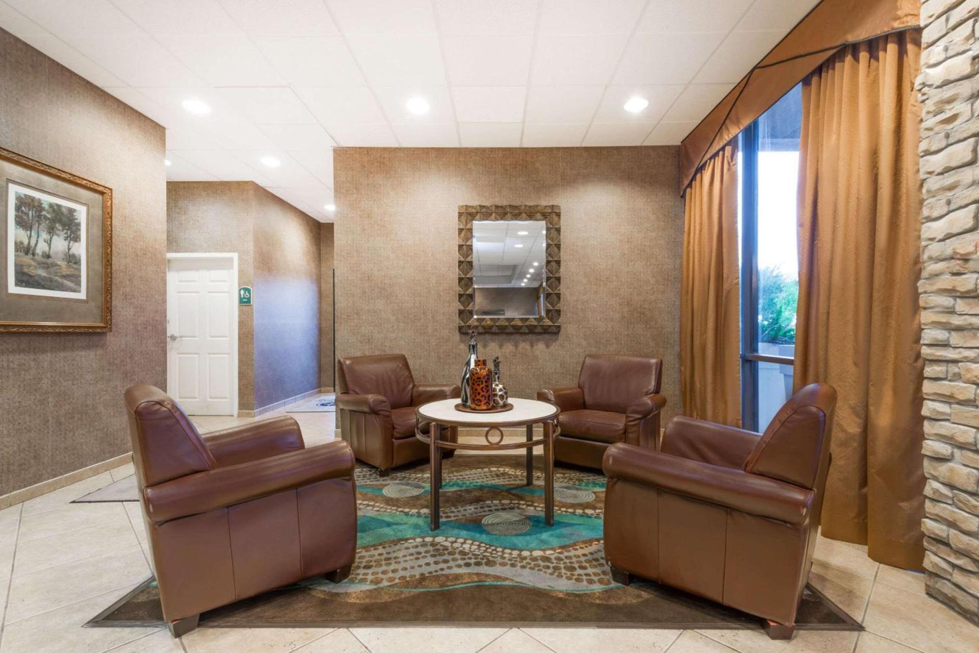 Wyndham Garden Wichita Downtown photo 3