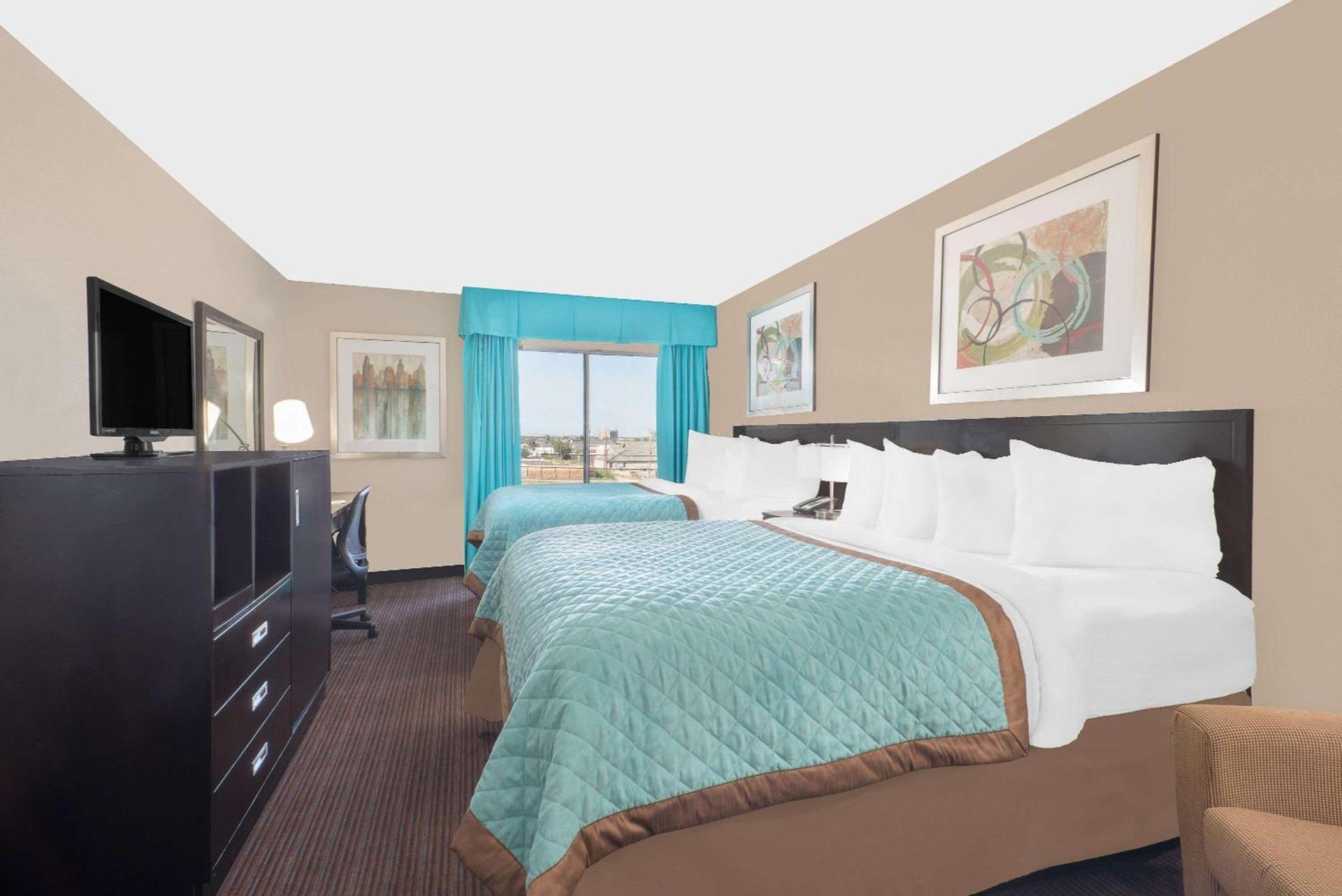 Wyndham Garden Midland photo 8