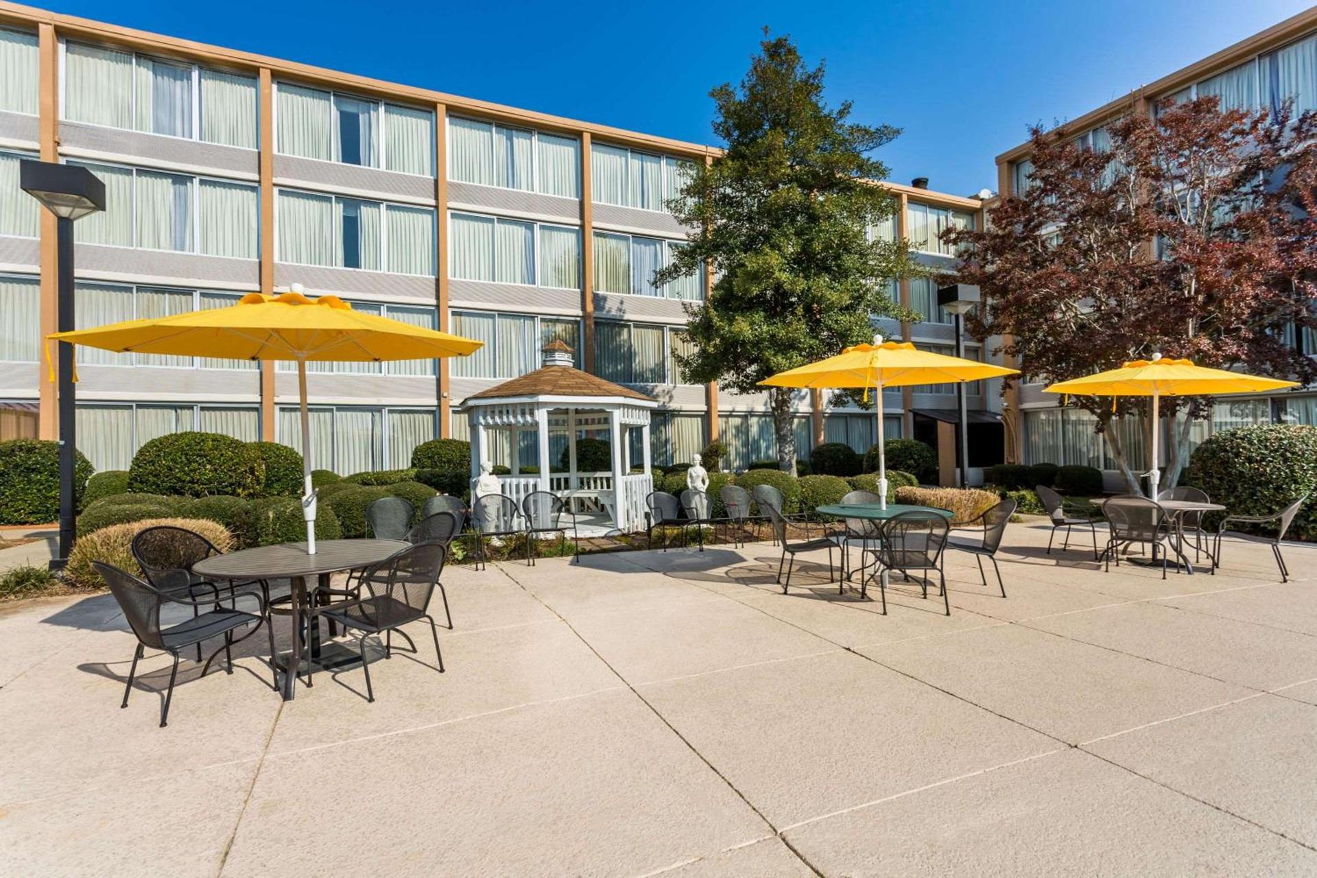 Wyndham Garden Greensboro photo 68