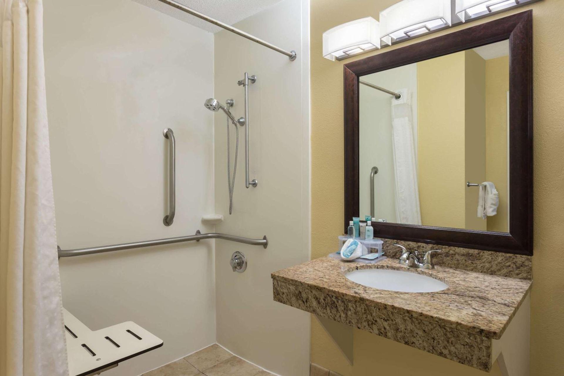 Wyndham Garden Summerville photo 29