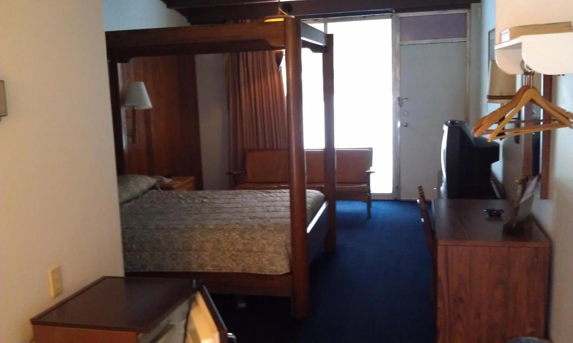 Kings Inn Cleveland photo 26