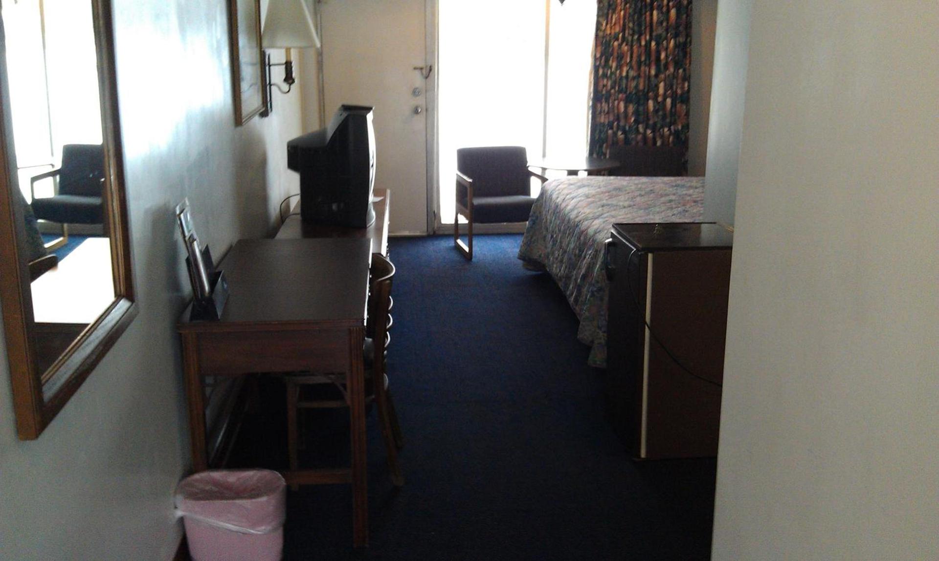 Kings Inn Cleveland photo 20