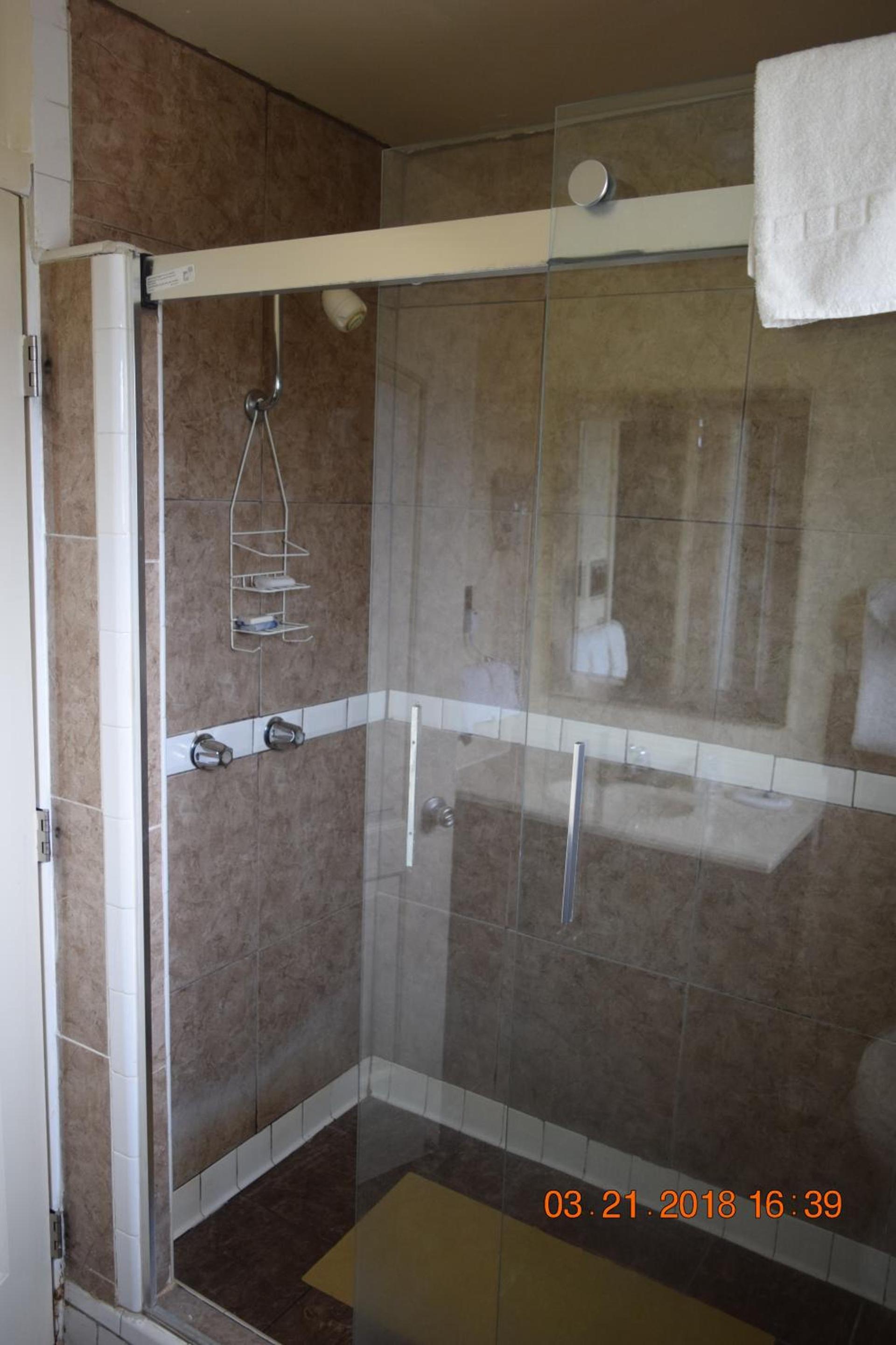 Stanlunds Inn and Suites photo 22