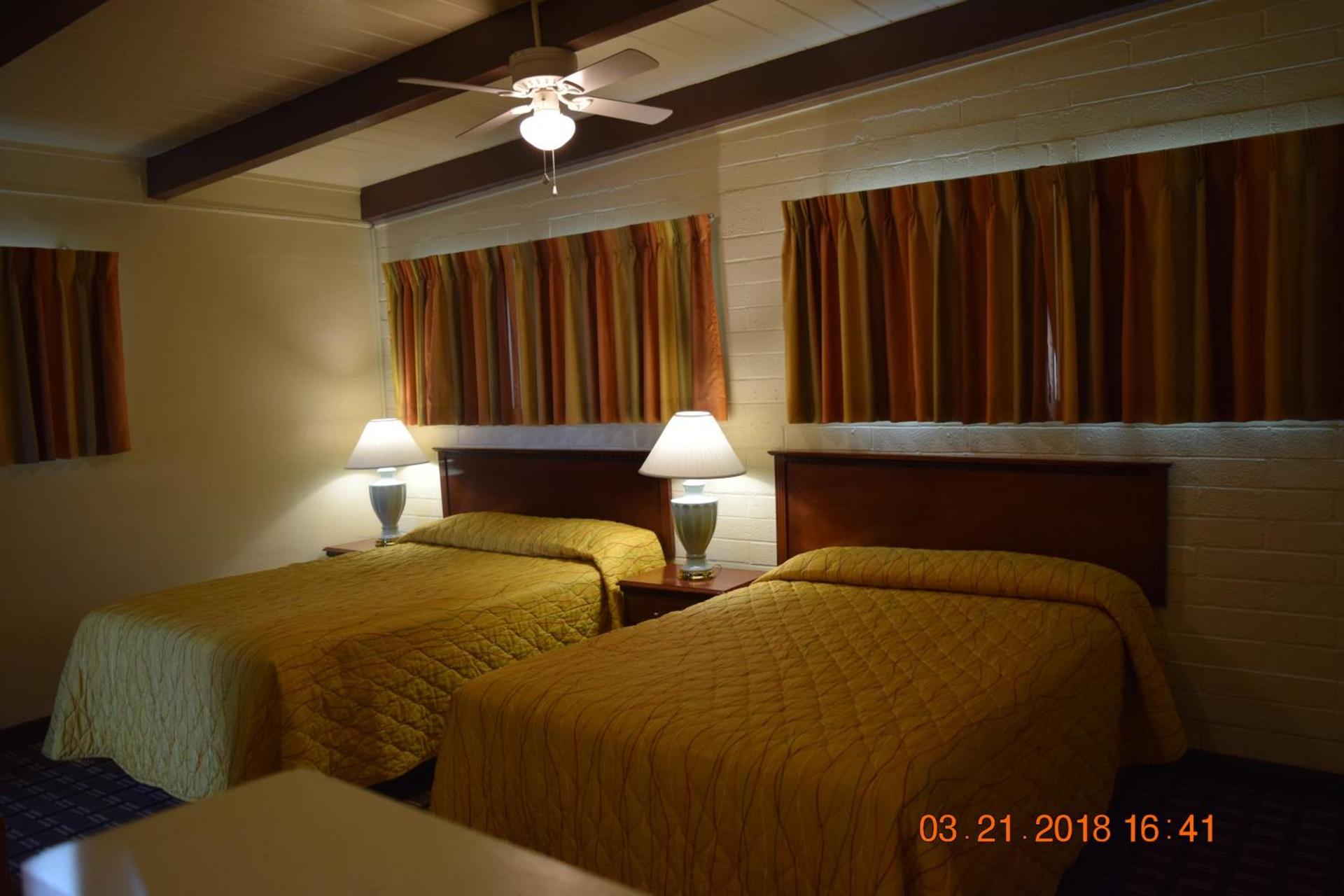 Stanlunds Inn and Suites photo 18
