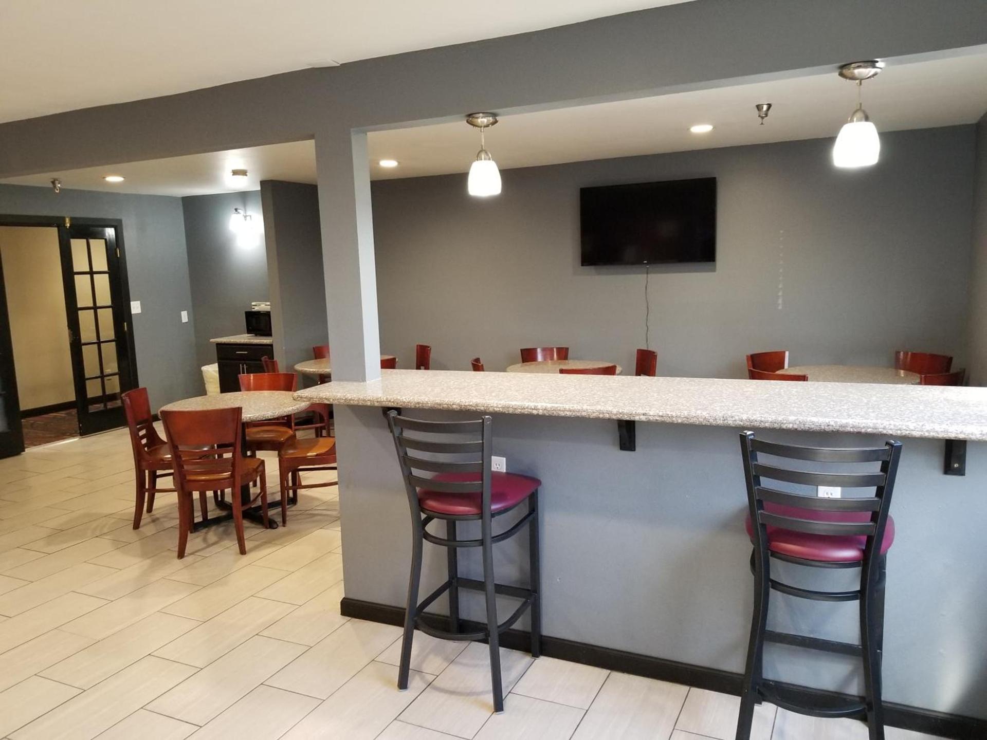 Super 8 by Wyndham Fort Collins photo 26