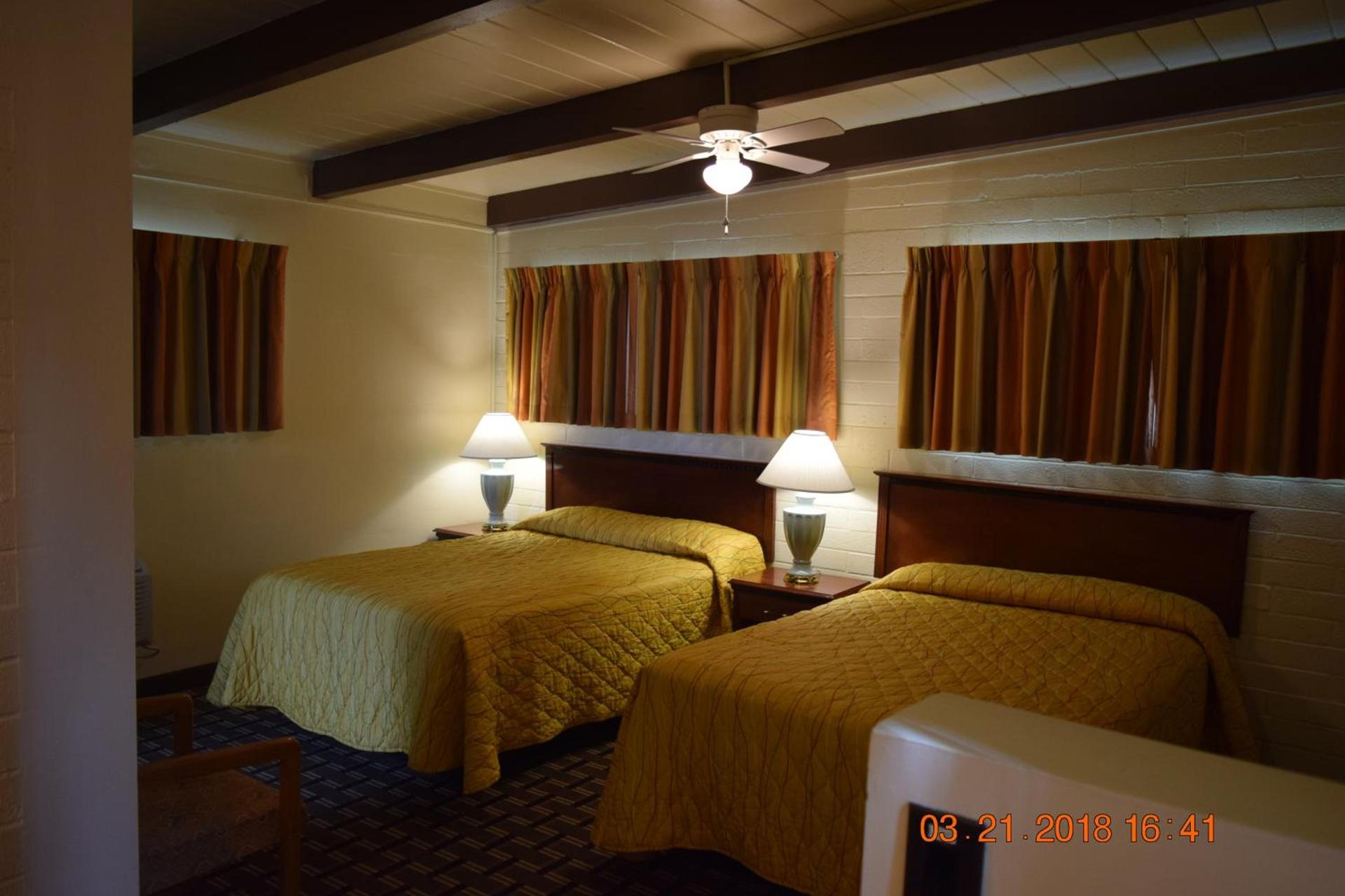 Stanlunds Inn and Suites photo 17