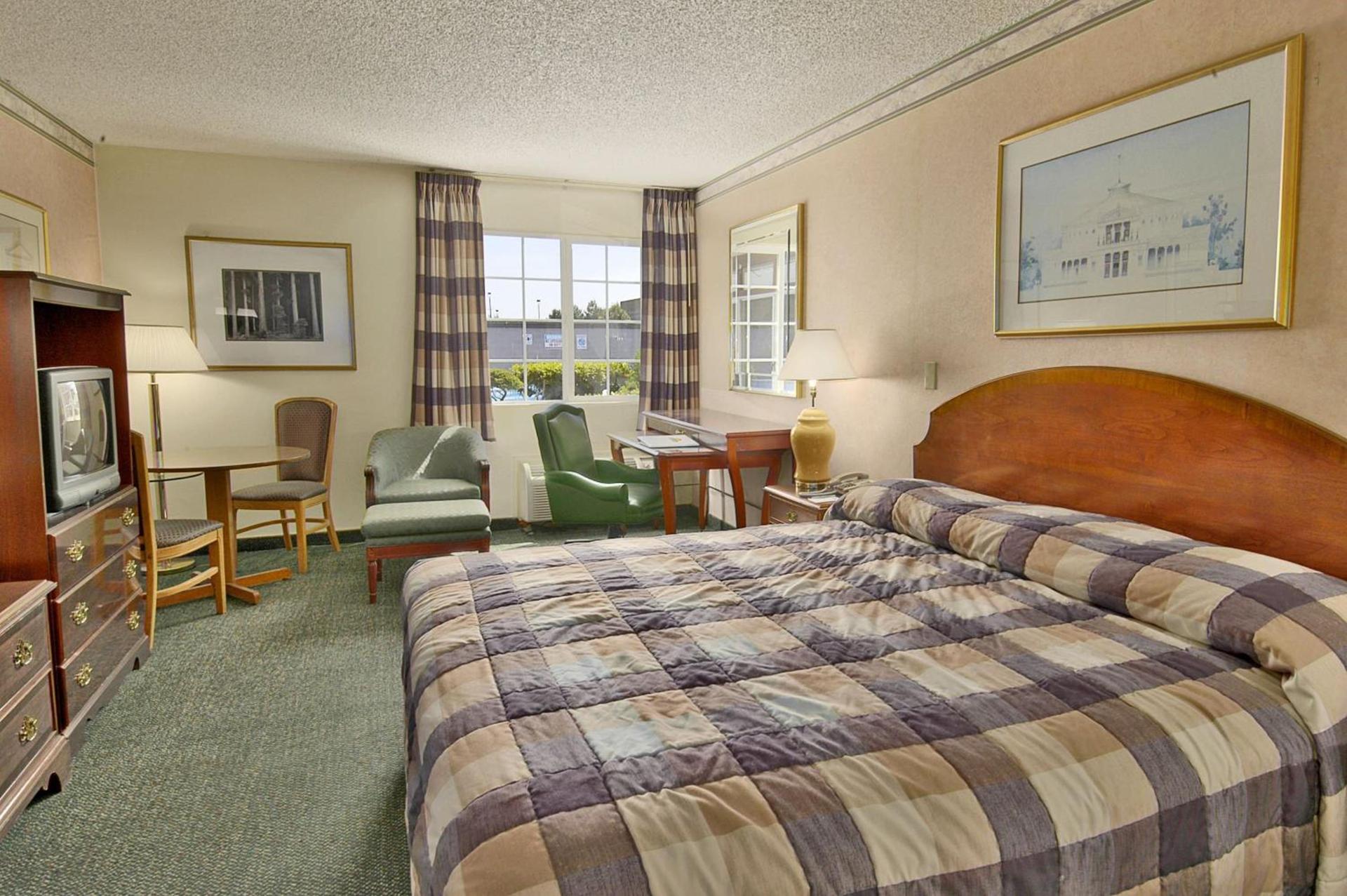 Days Inn by Wyndham Mt. Vernon photo 15