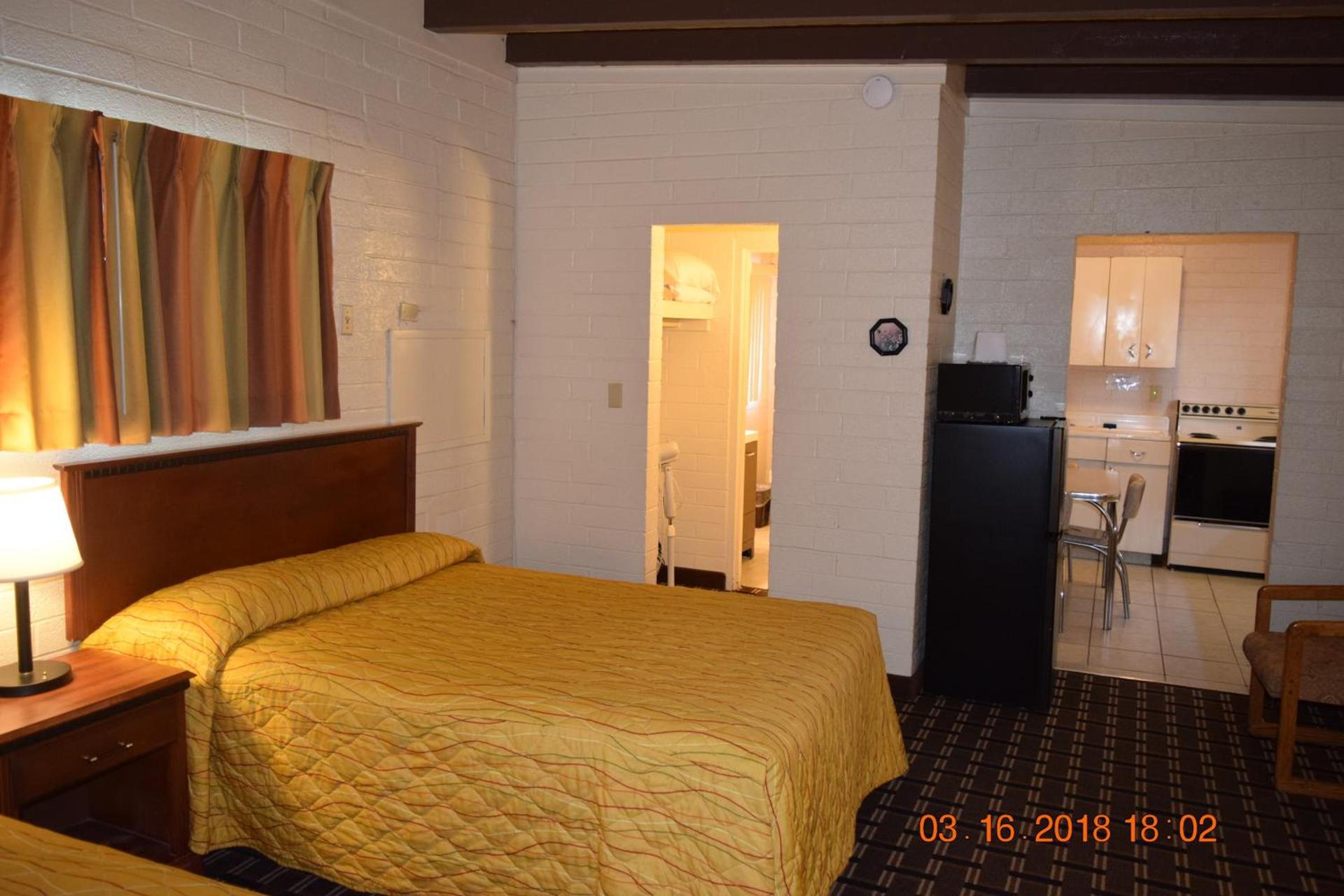 Stanlunds Inn and Suites photo 48