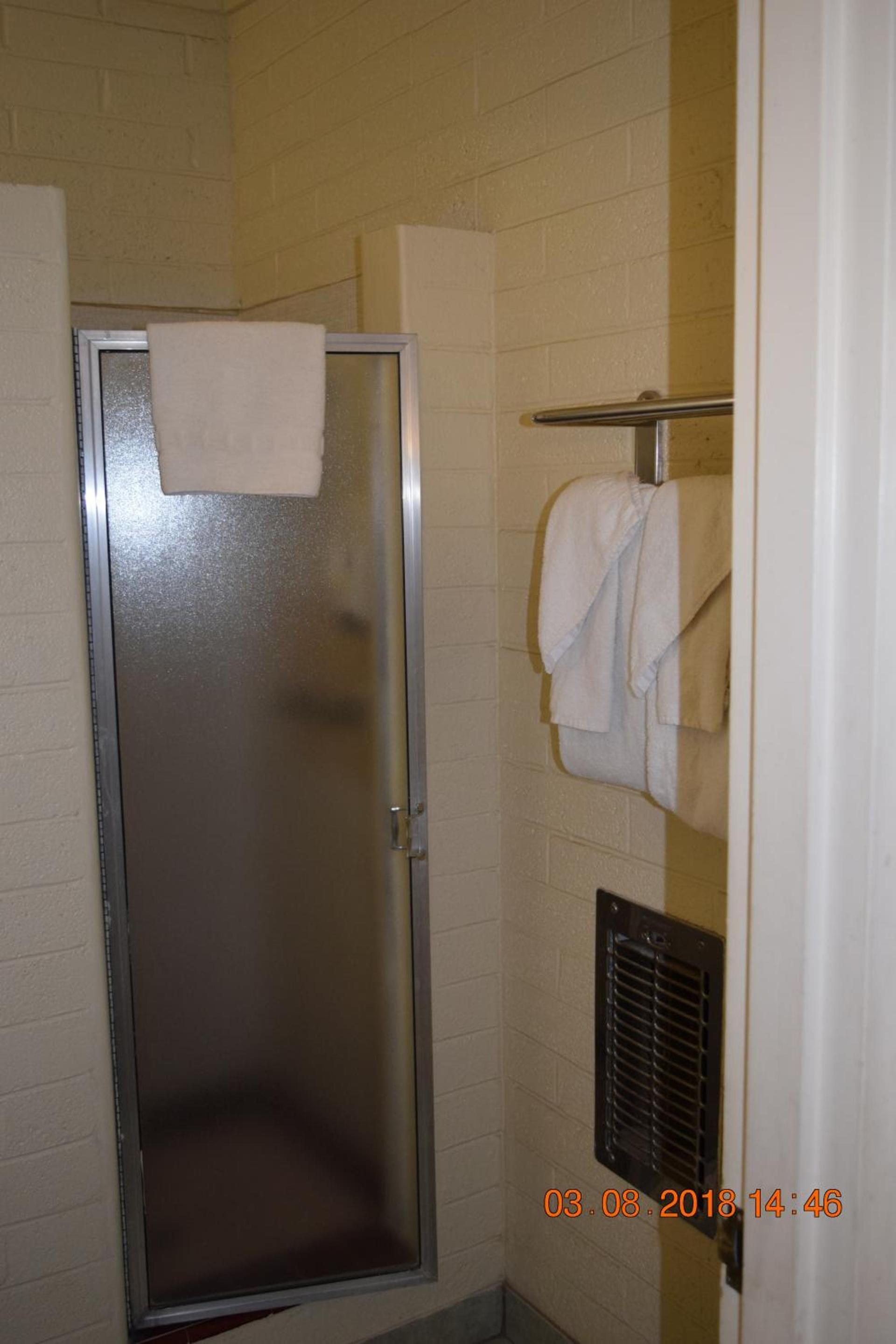 Stanlunds Inn and Suites photo 27