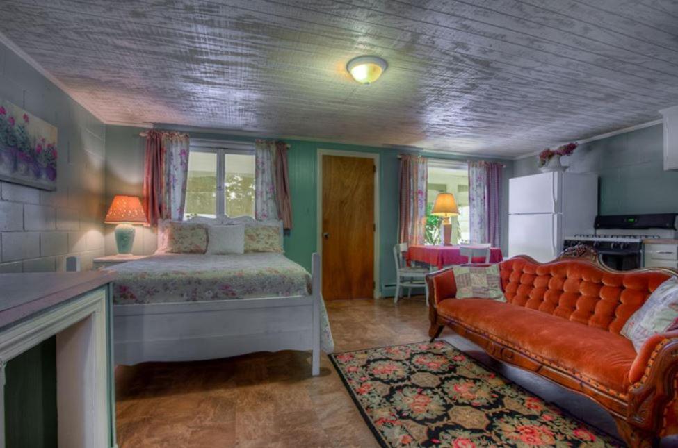 Cottage Place on Squam Lake - Suites photo 6