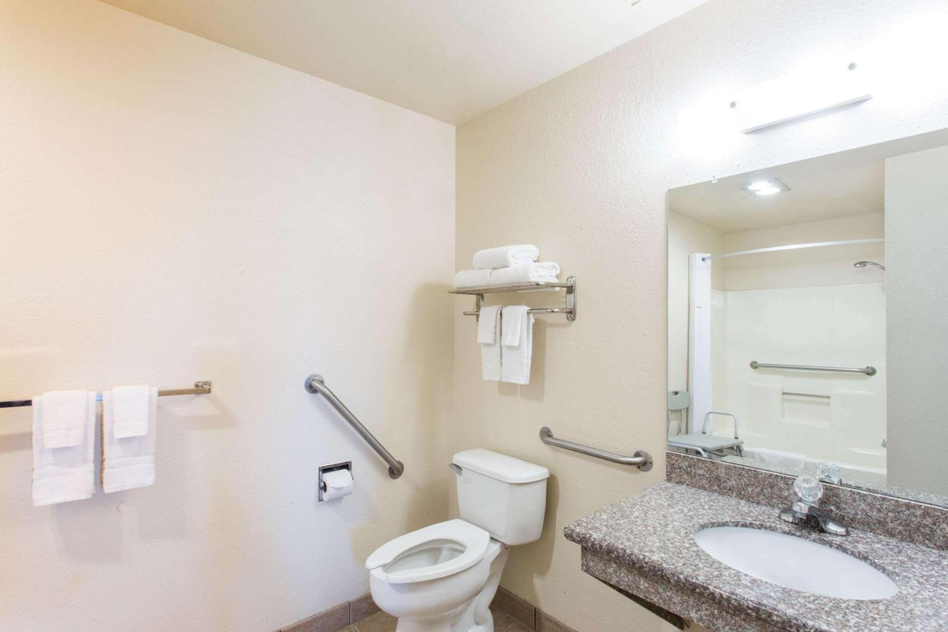 Travel Inn - Mesa photo 5