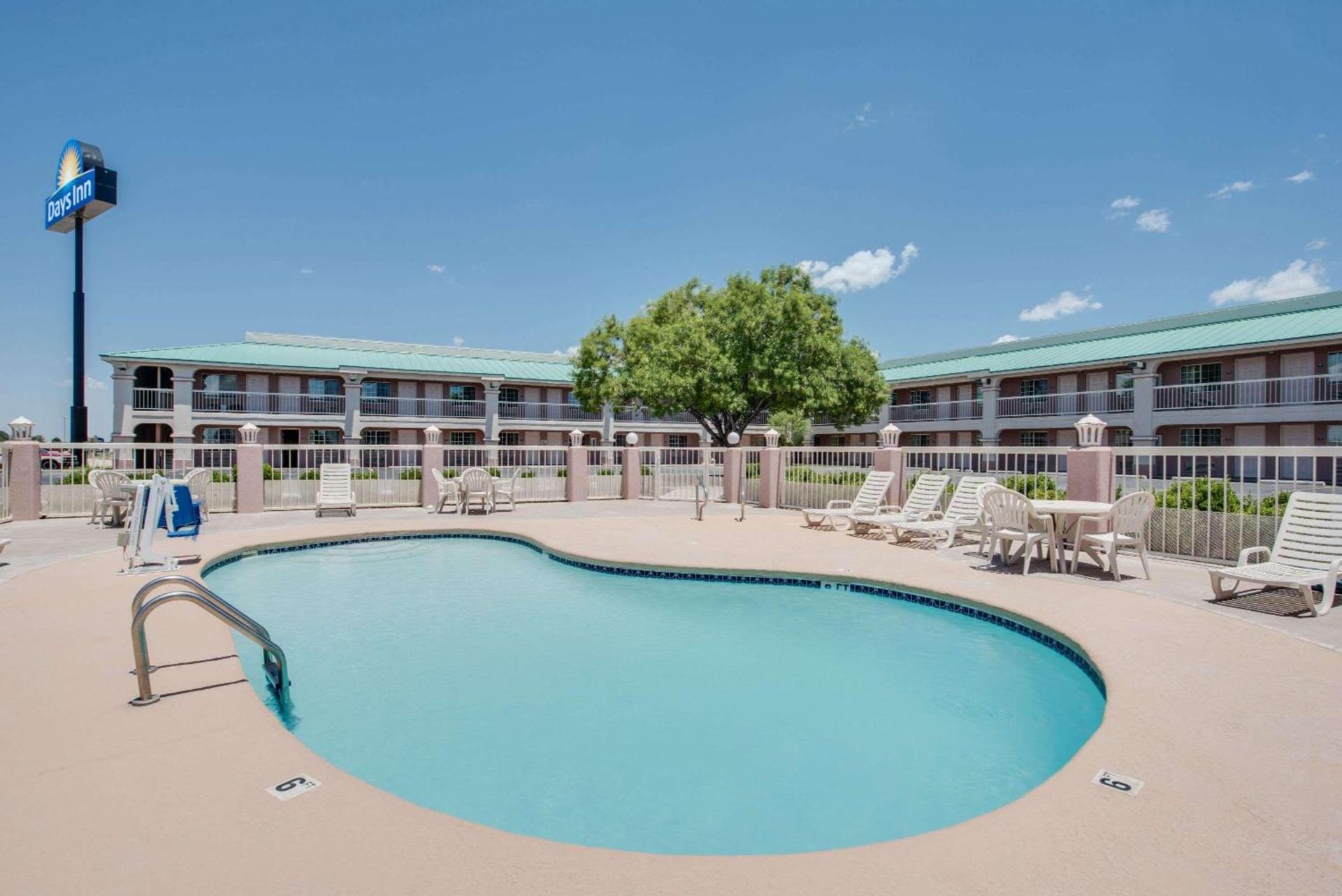 Days Inn by Wyndham Fort Stockton photo 23