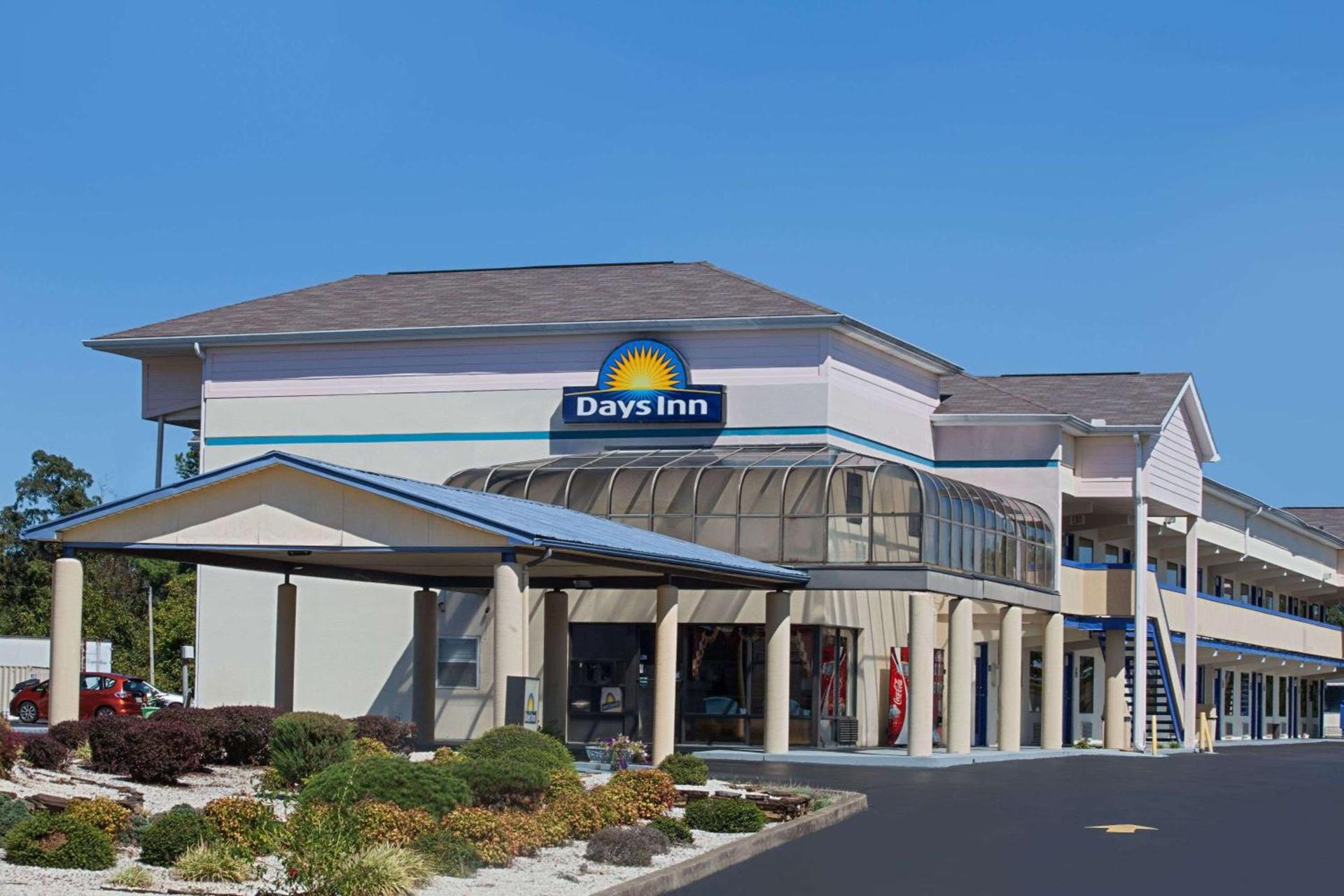 Days Inn by Wyndham Greeneville — hotel in Greeneville