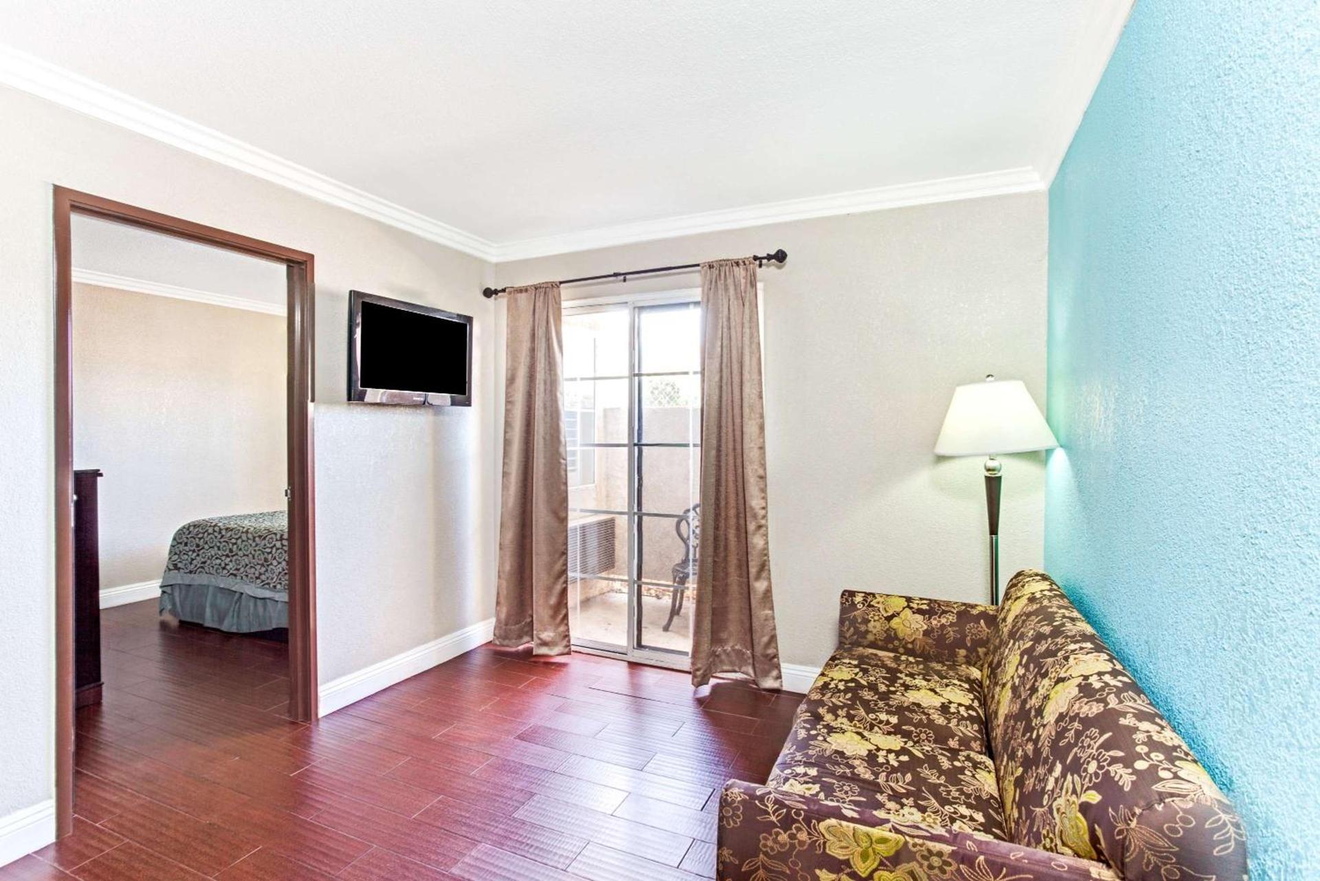 Cabana Inn & Suites photo 25