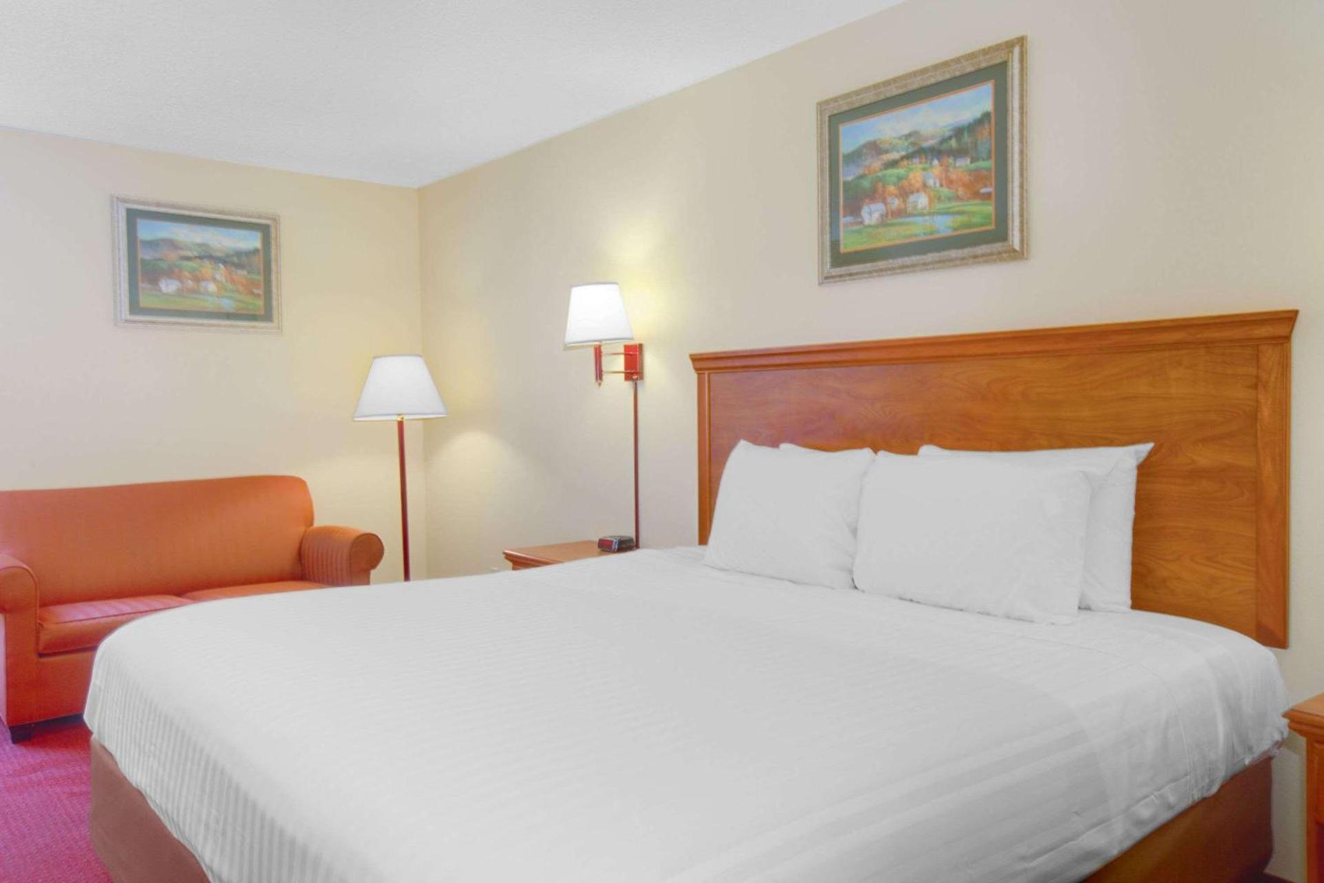 Econo Lodge Mt Hope - Beckley North photo 6