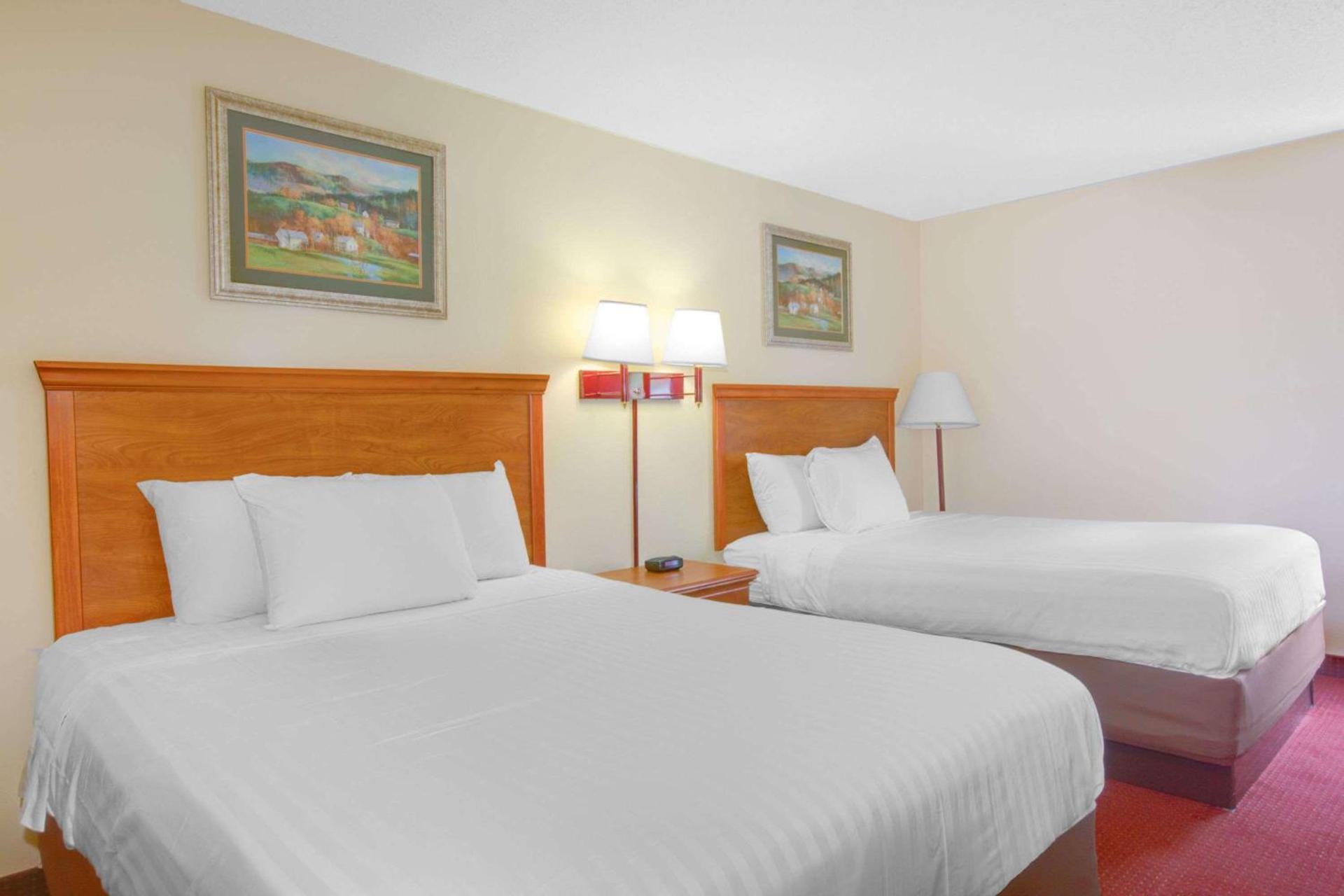 Econo Lodge Mt Hope - Beckley North photo 14