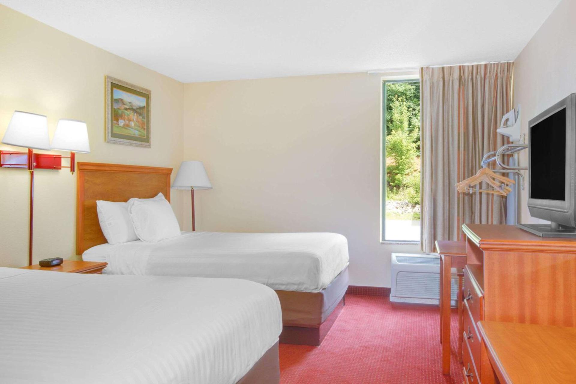 Econo Lodge Mt Hope - Beckley North photo 5