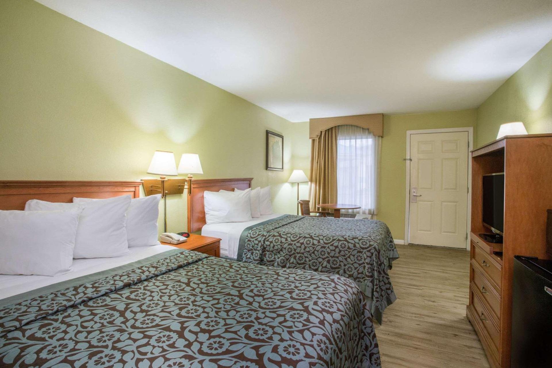 Days Inn by Wyndham Ormond Beach photo 26