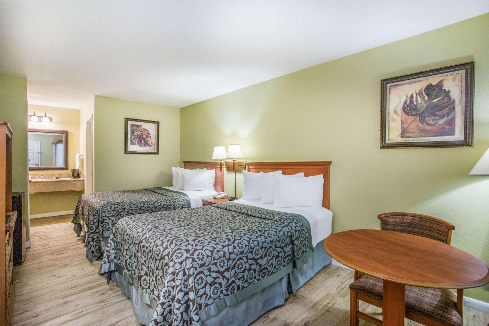 Days Inn by Wyndham Ormond Beach photo 23