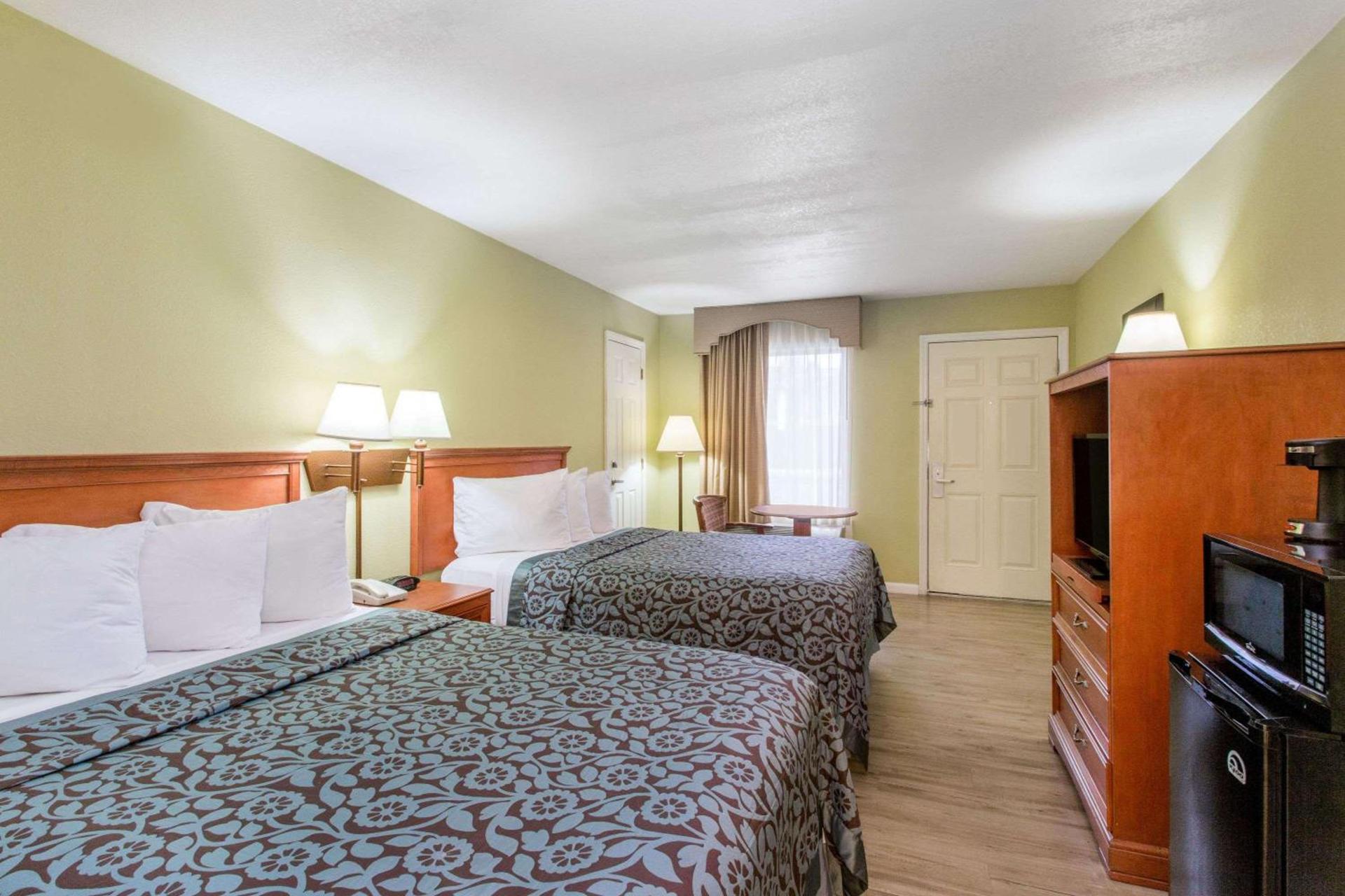 Days Inn by Wyndham Ormond Beach photo 21
