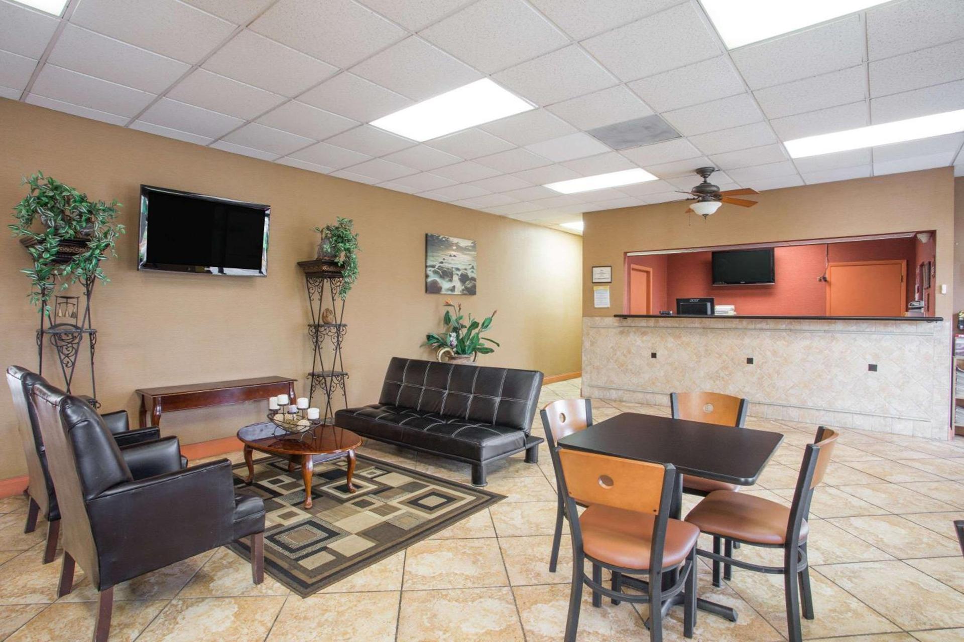 Days Inn by Wyndham Ormond Beach photo 10