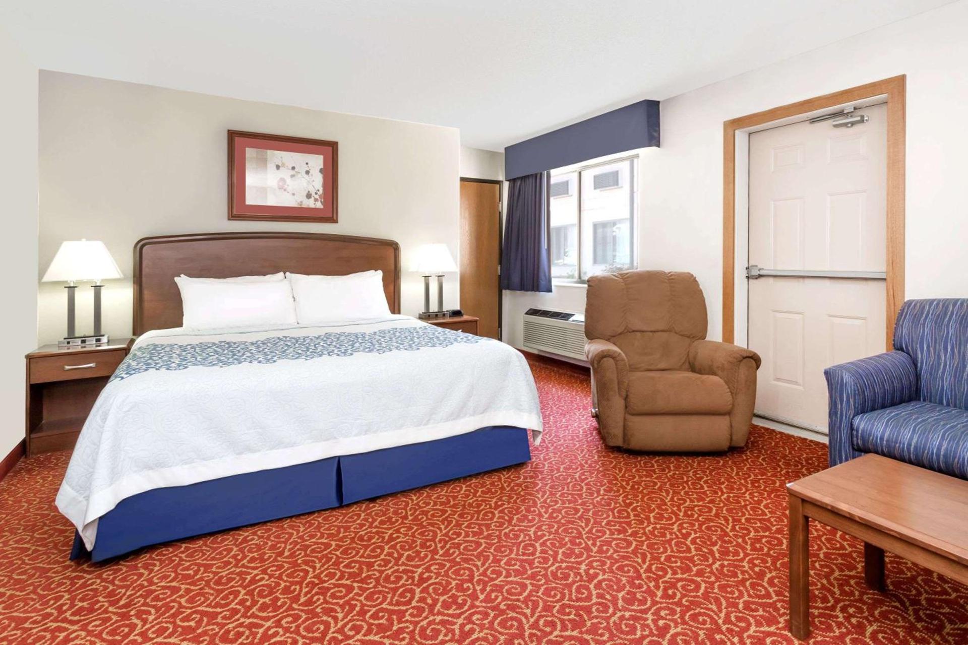 Days Inn by Wyndham Sidney NE photo 14