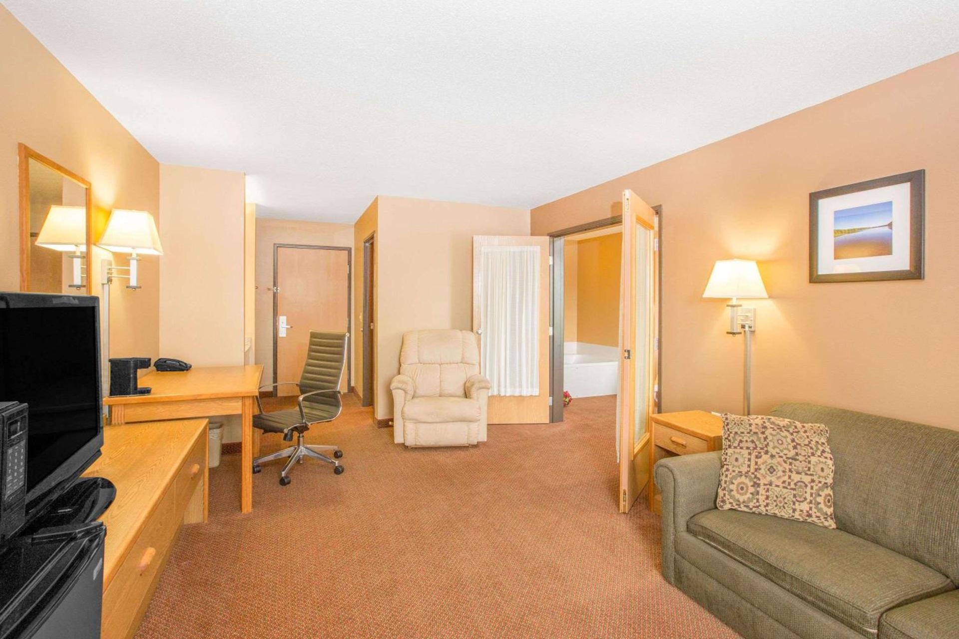 Days Inn by Wyndham Worthington photo 6