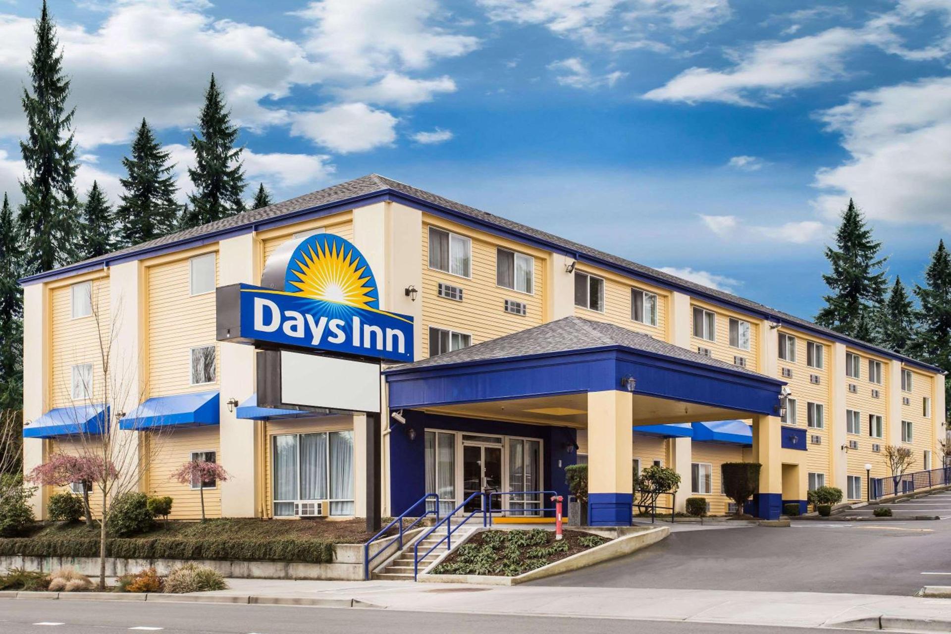 Days Inn by Wyndham Seattle Aurora photo 1