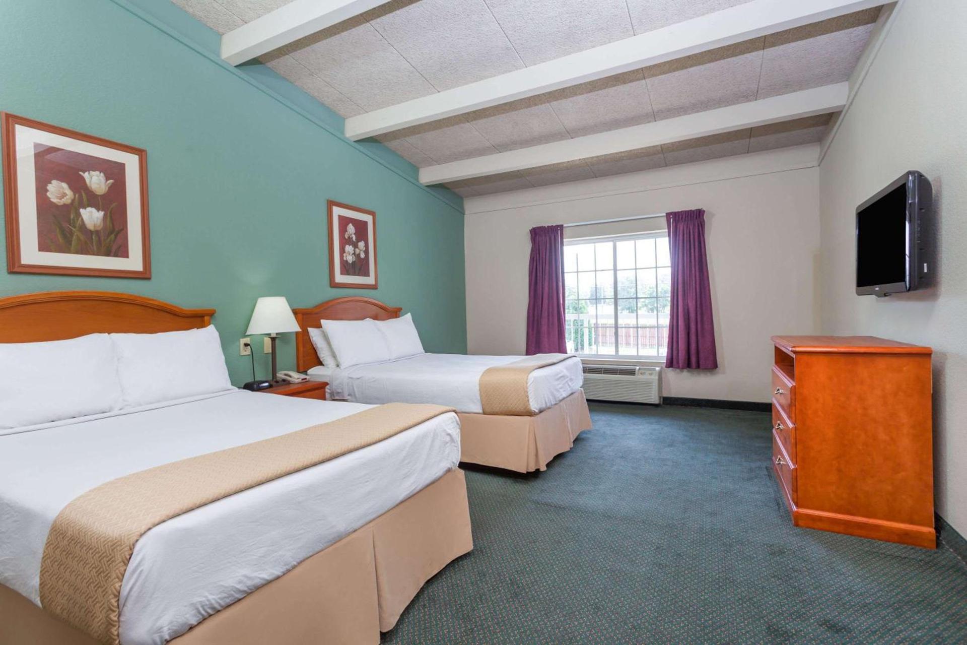 Days Inn & Suites by Wyndham Lexington photo 5