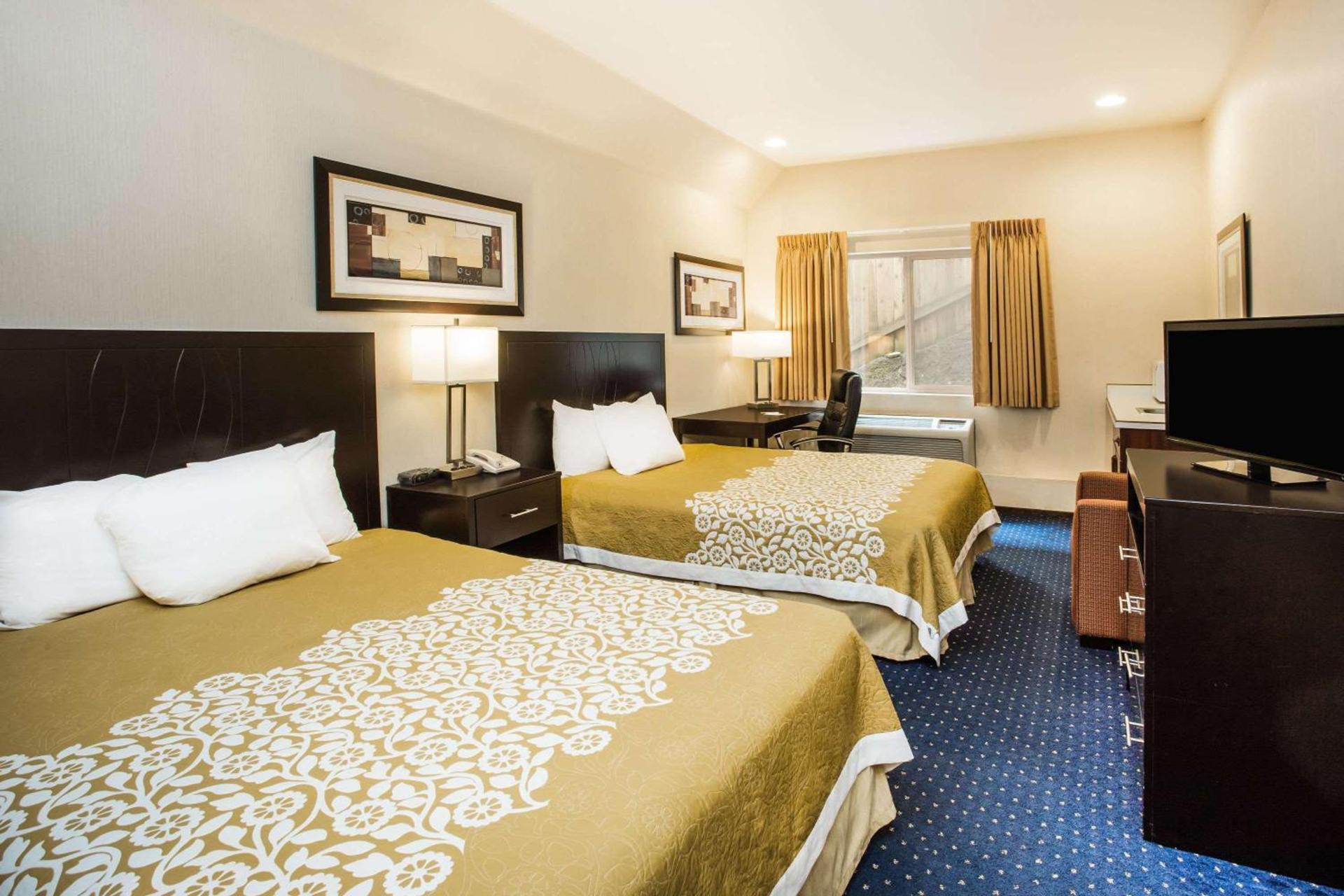 Days Inn by Wyndham Seattle Aurora photo 11