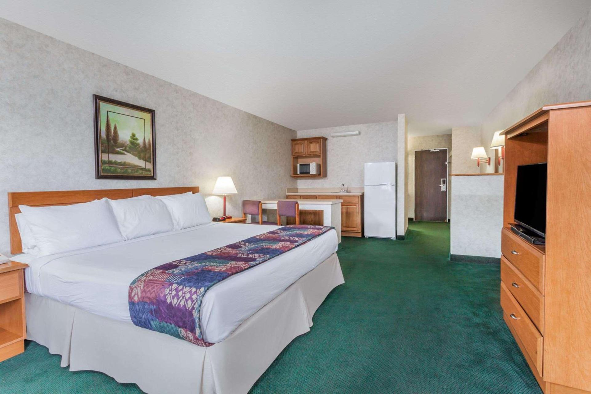 Days Inn & Suites by Wyndham Lexington photo 8