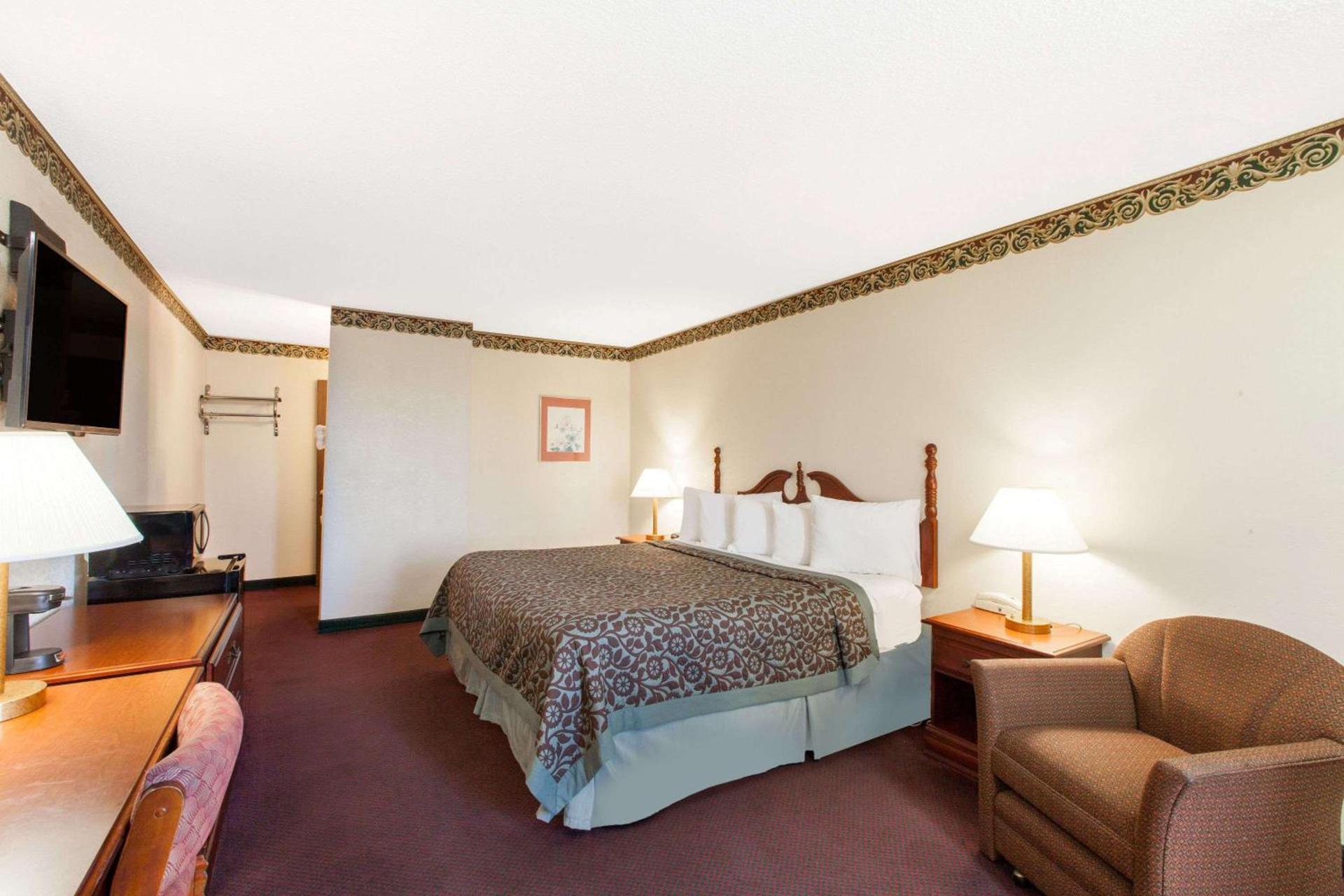 Days Inn by Wyndham Erick photo 10