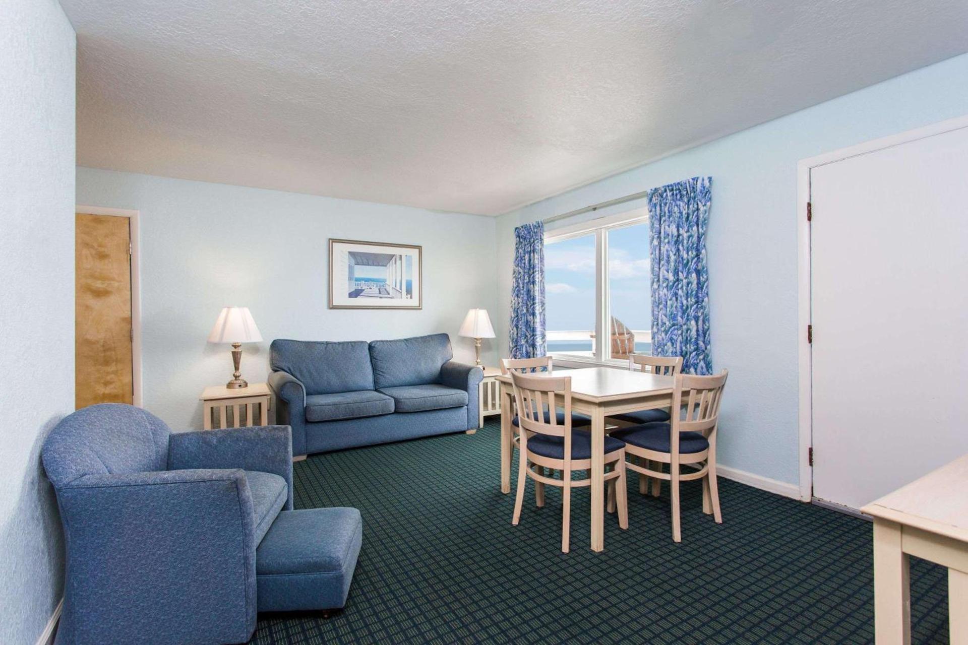 Mariner Inn And Suites photo 9