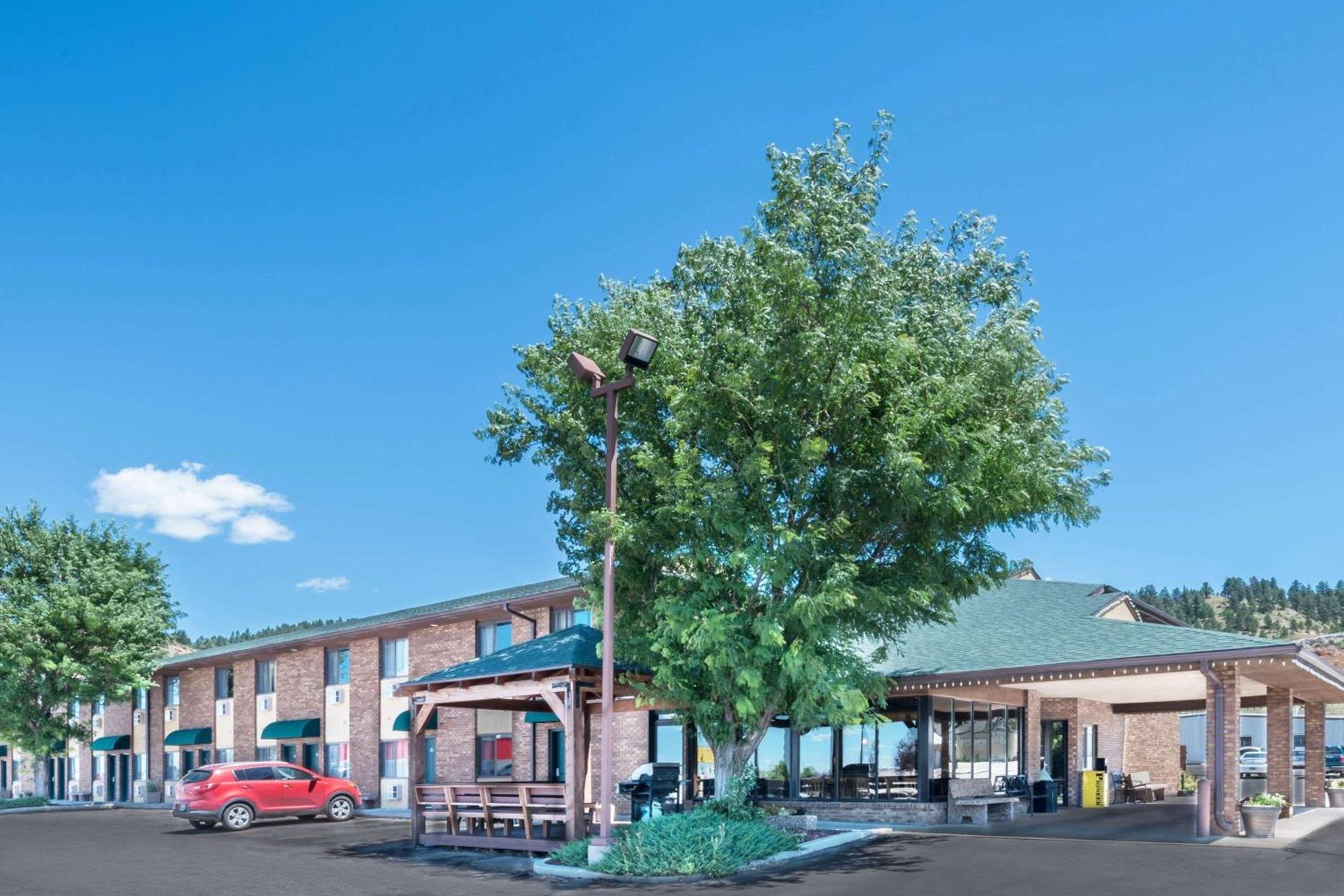 Days Inn by Wyndham Spearfish — hotel in Spearfish