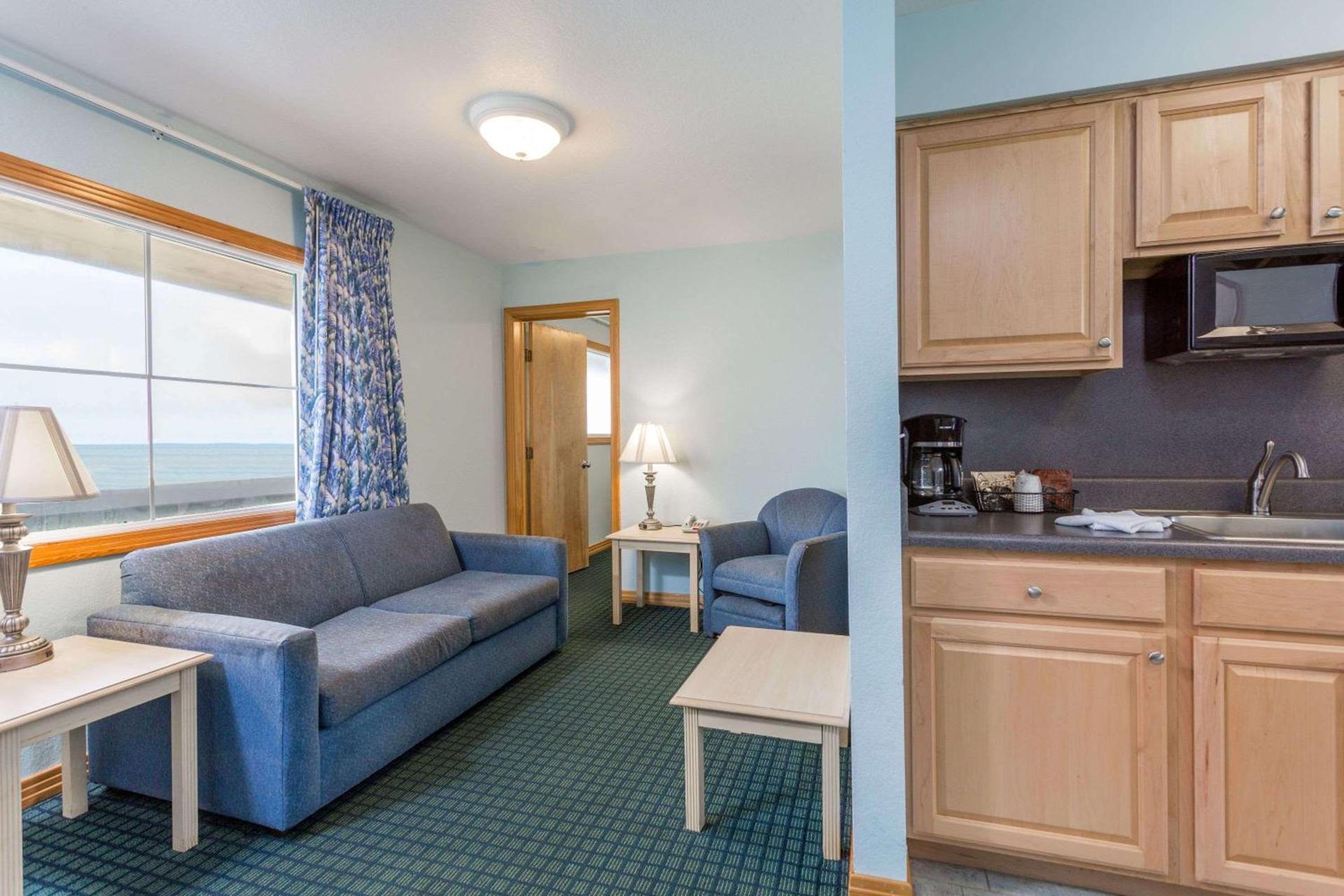 Mariner Inn And Suites photo 20