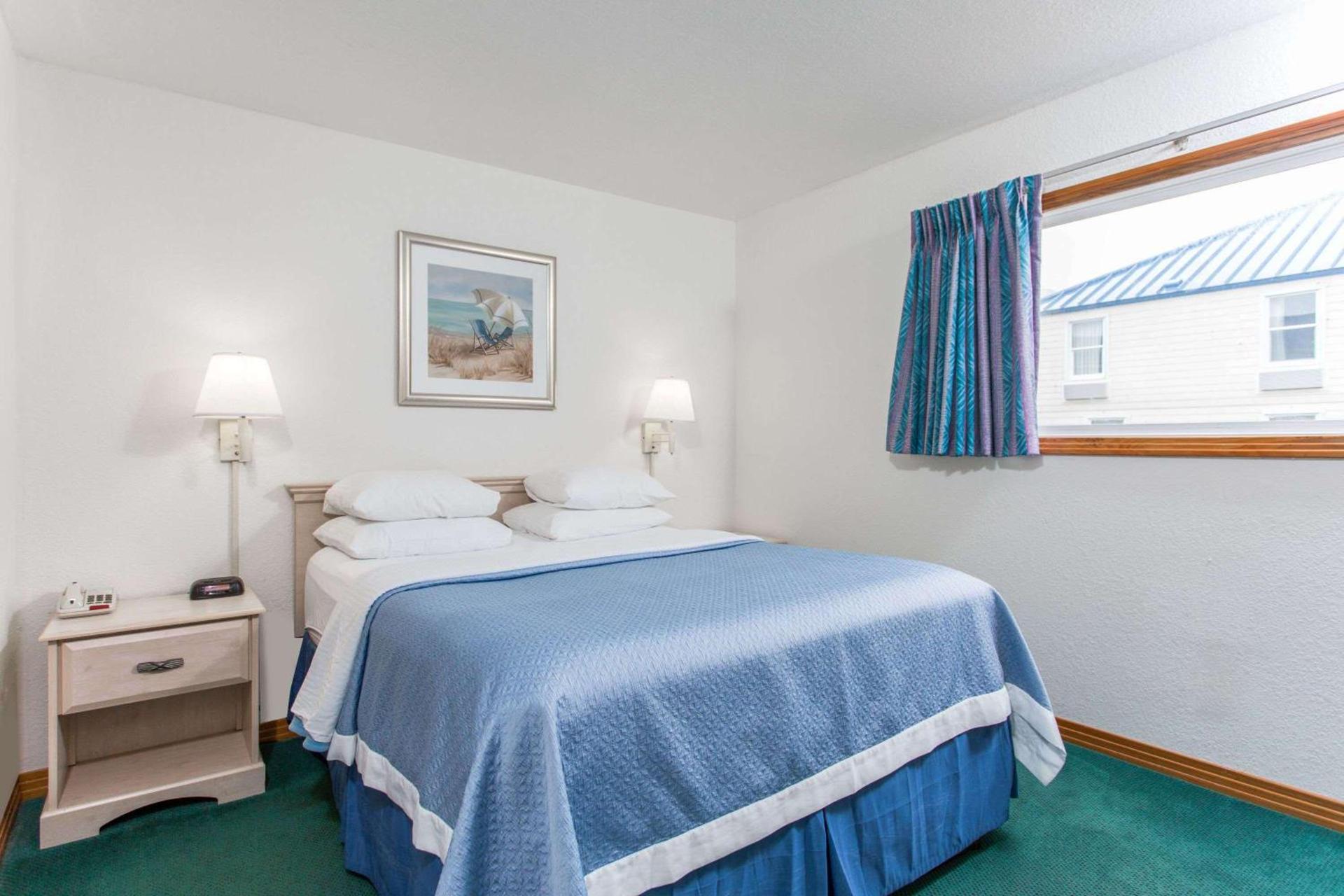 Mariner Inn And Suites photo 13