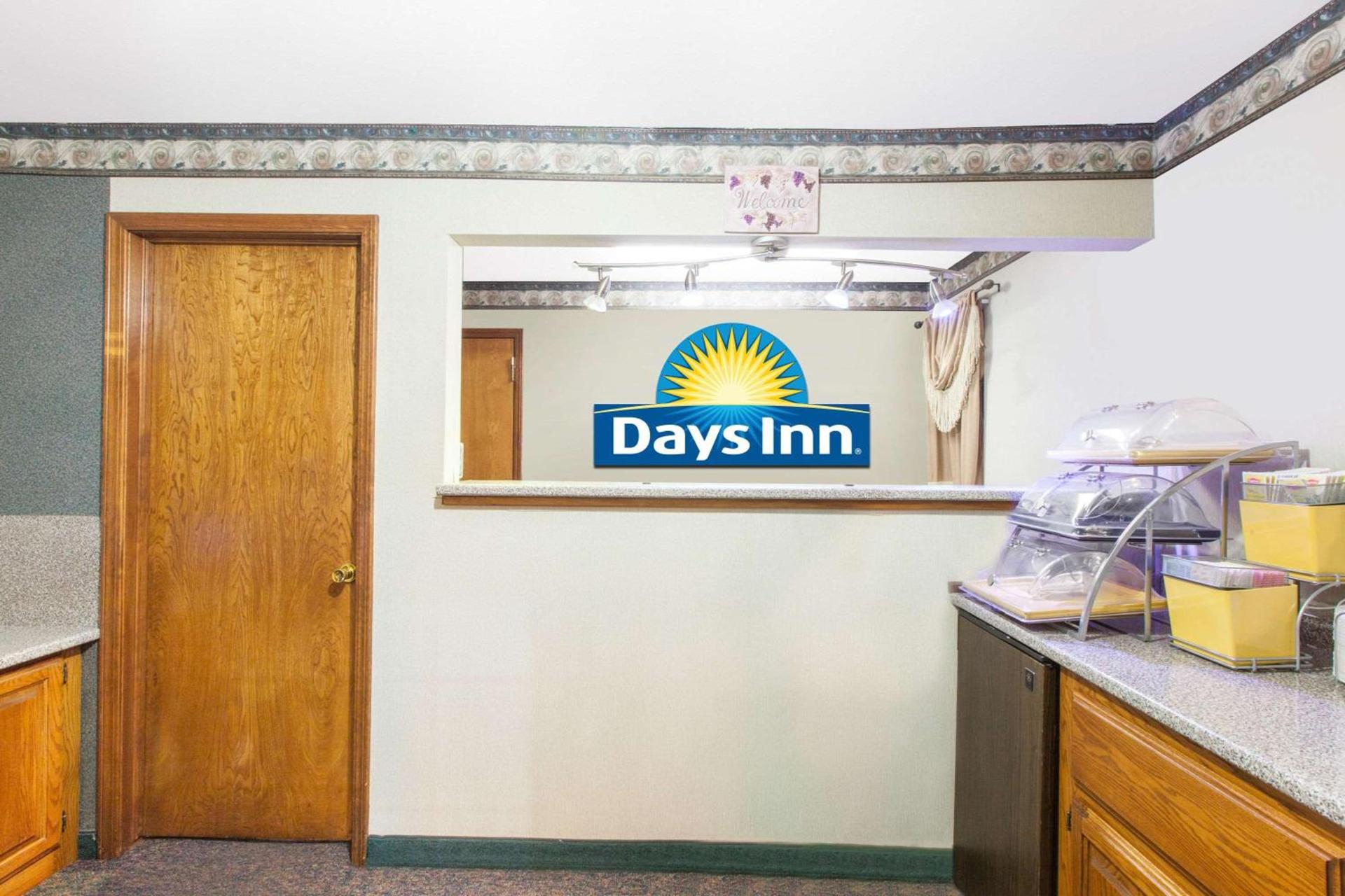 Days Inn by Wyndham Erick photo 2