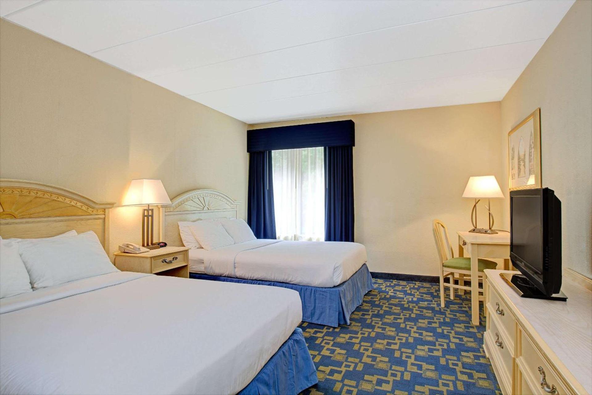 Windsor Hotel photo 2